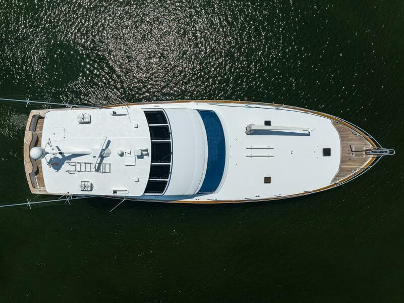 2004 Sea Force IX 82 Enclosed Bridge