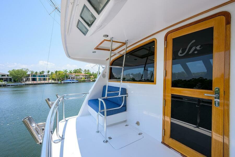 2004 Sea Force IX 82 Enclosed Bridge