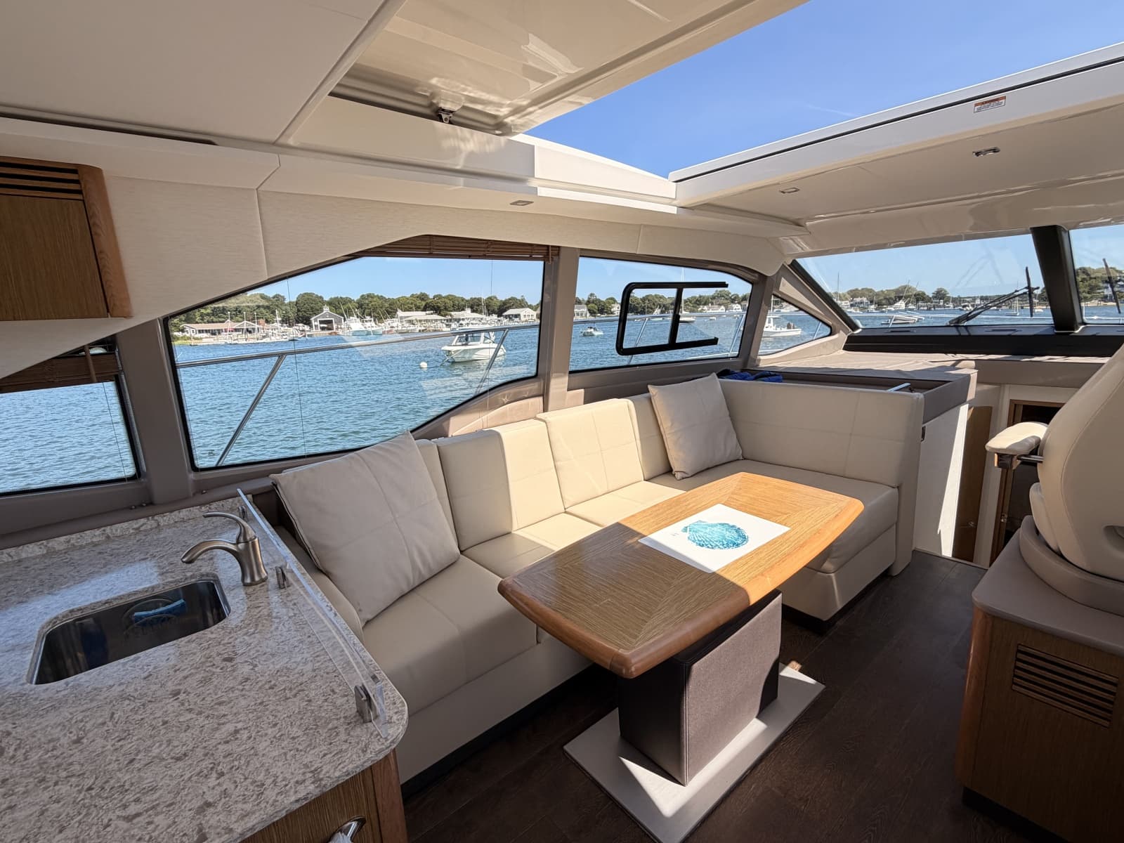 2017 Sea Ray 460 Sundancer