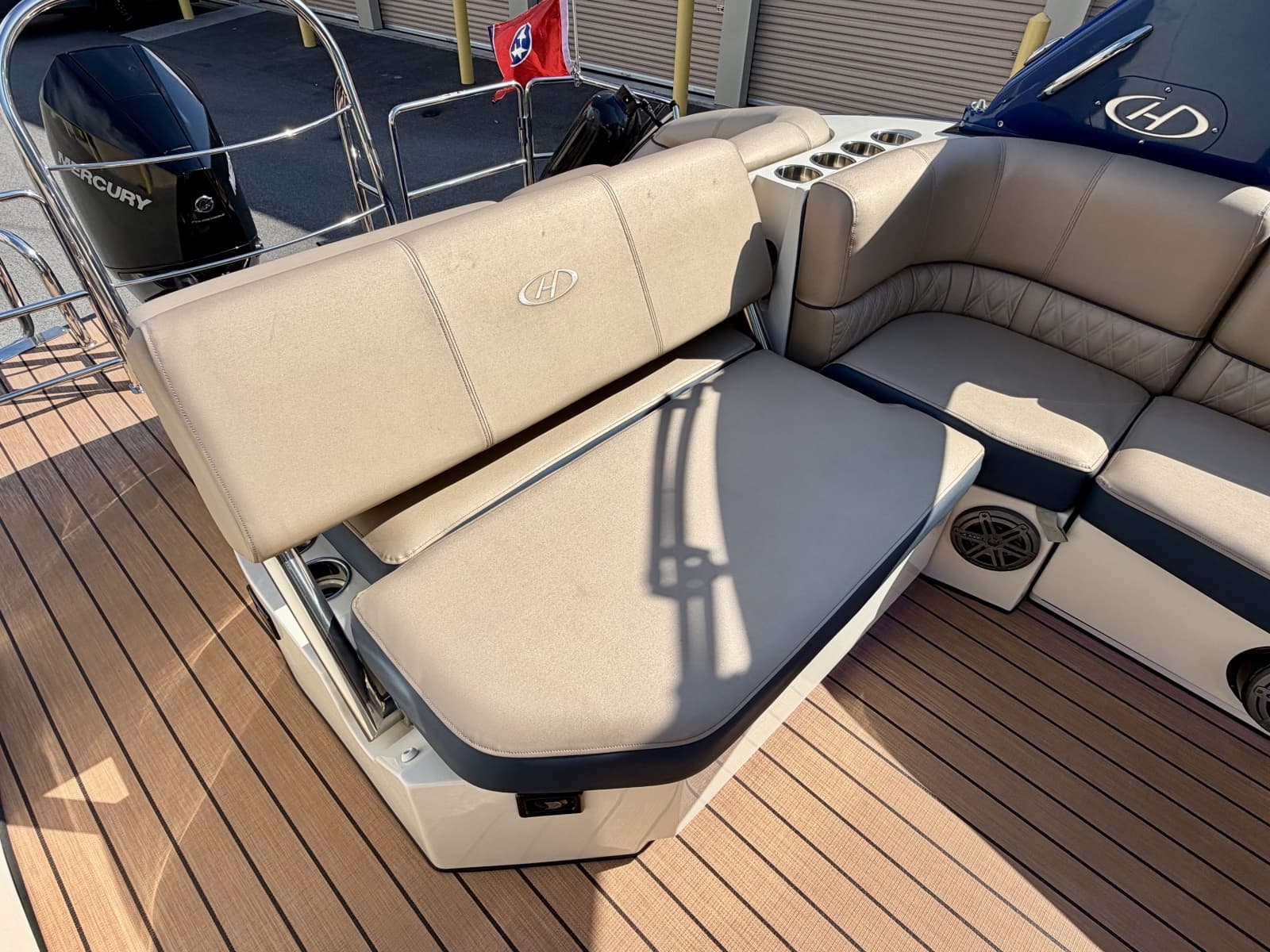 2019 Harris Crowne 250 SL Tritoon