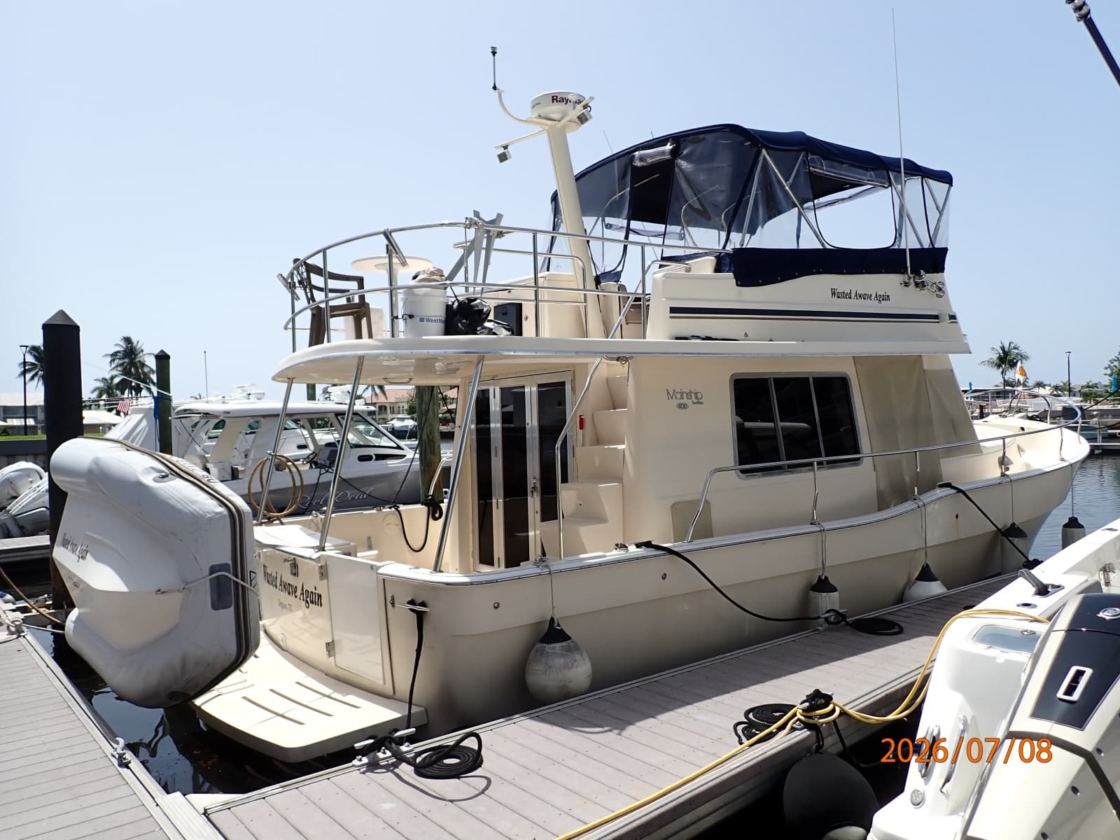40' Mainship starboard aft profile1