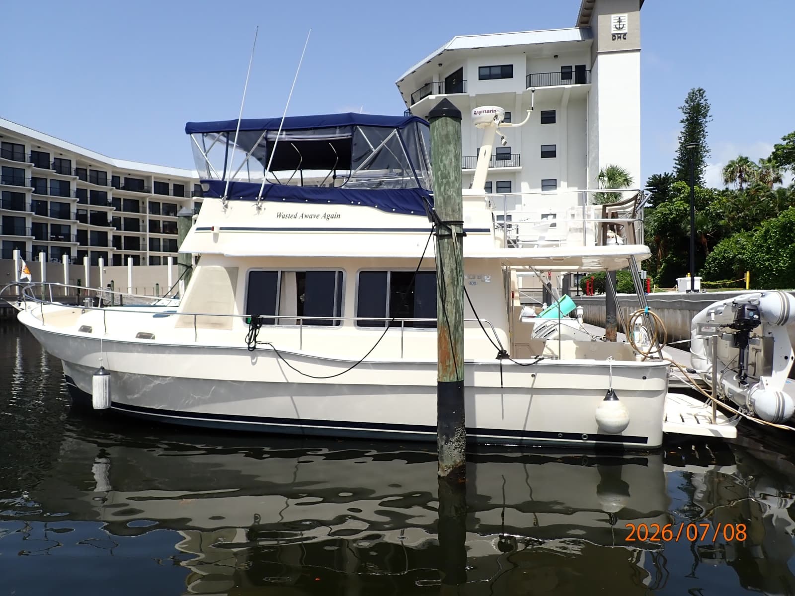 40' Mainship port profile1