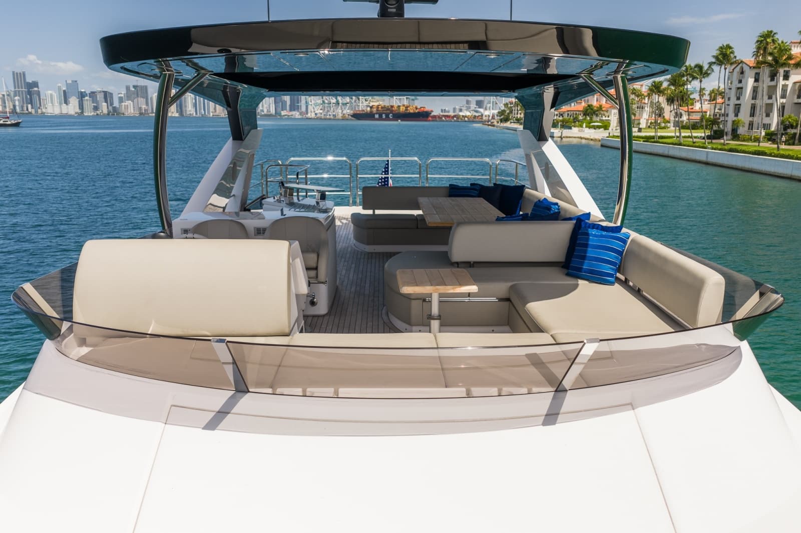2025 Sunseeker 76 Yacht
