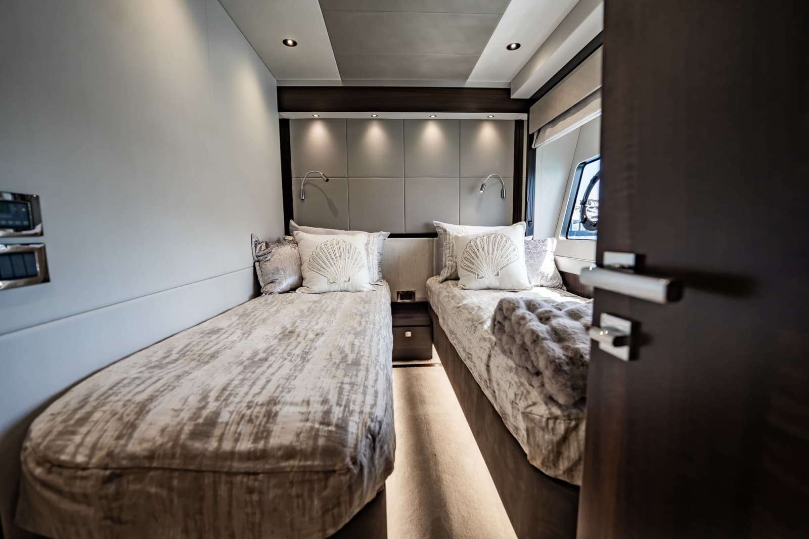 2025 Sunseeker 76 Yacht