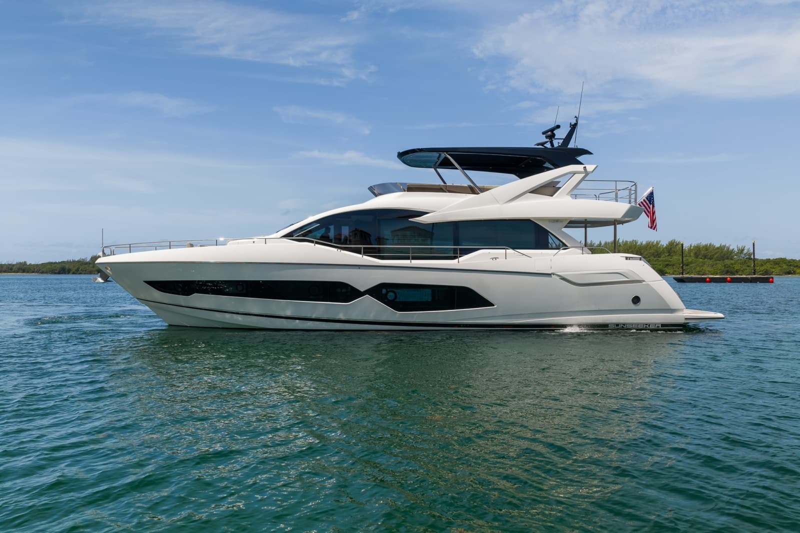 2025 Sunseeker 76 Yacht