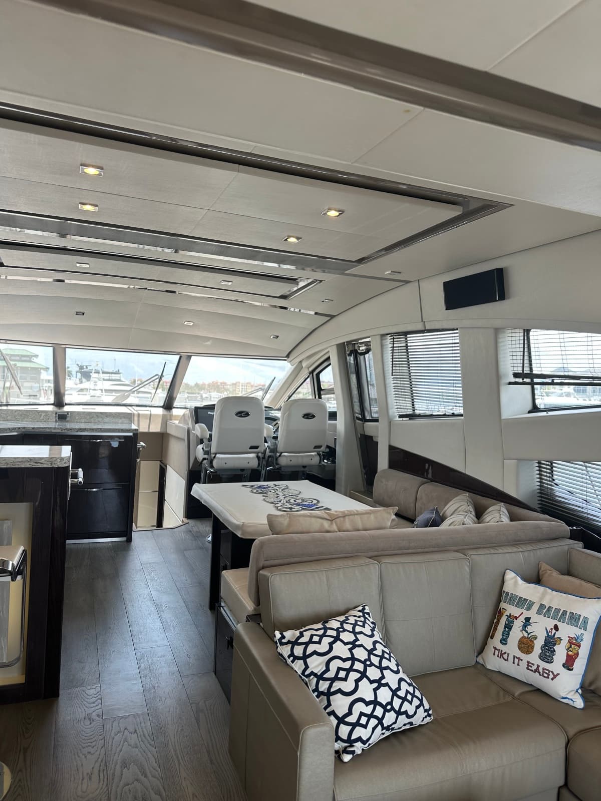 2018 Sea Ray L650 Fly