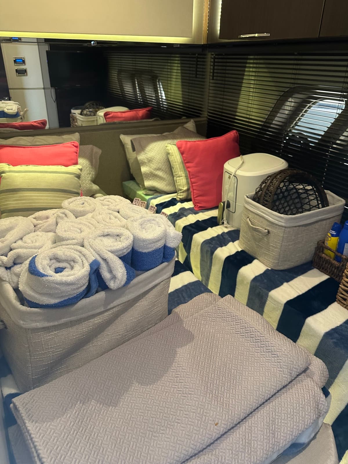 2018 Sea Ray L650 Fly
