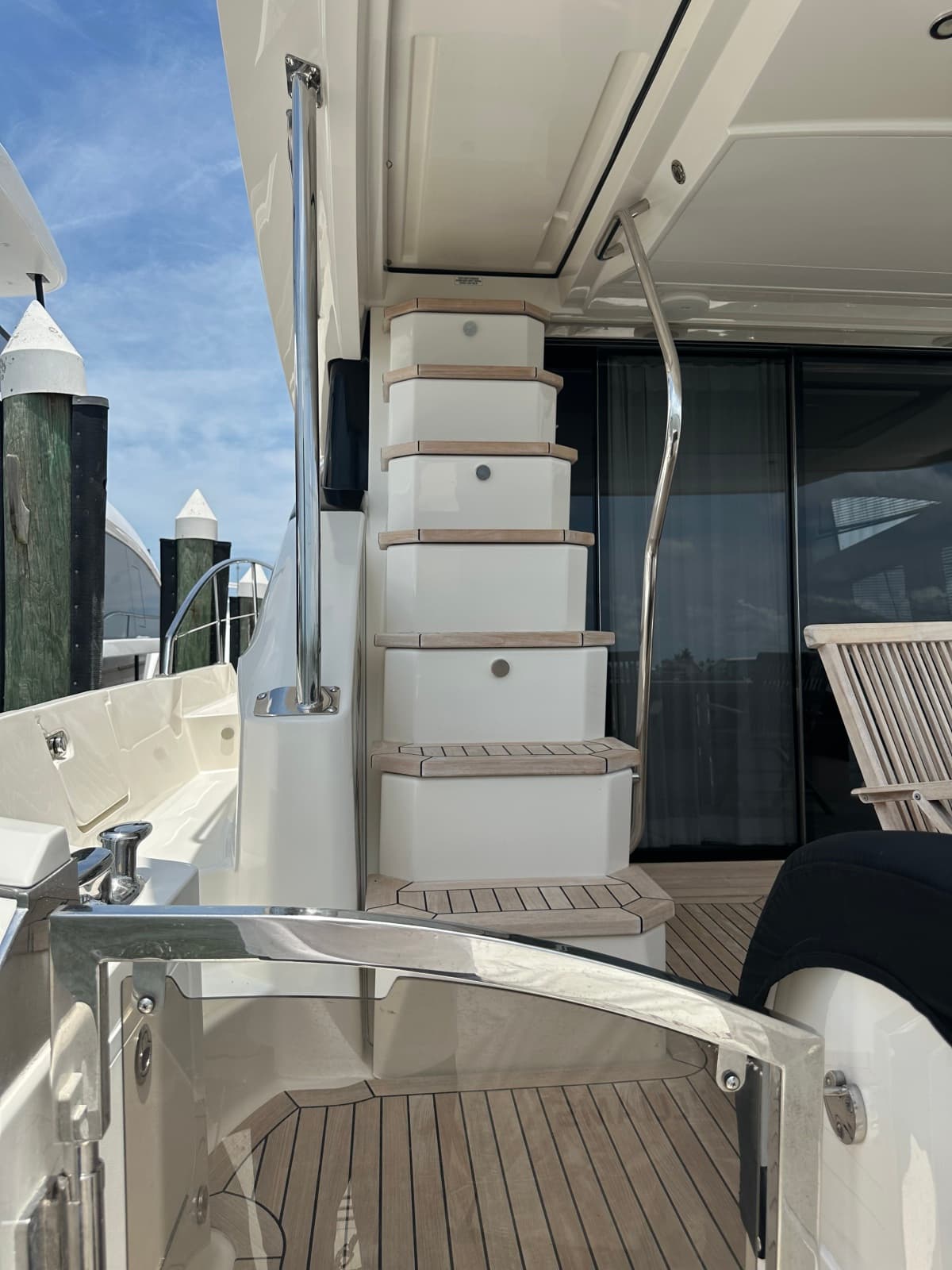 2018 Sea Ray L650 Fly