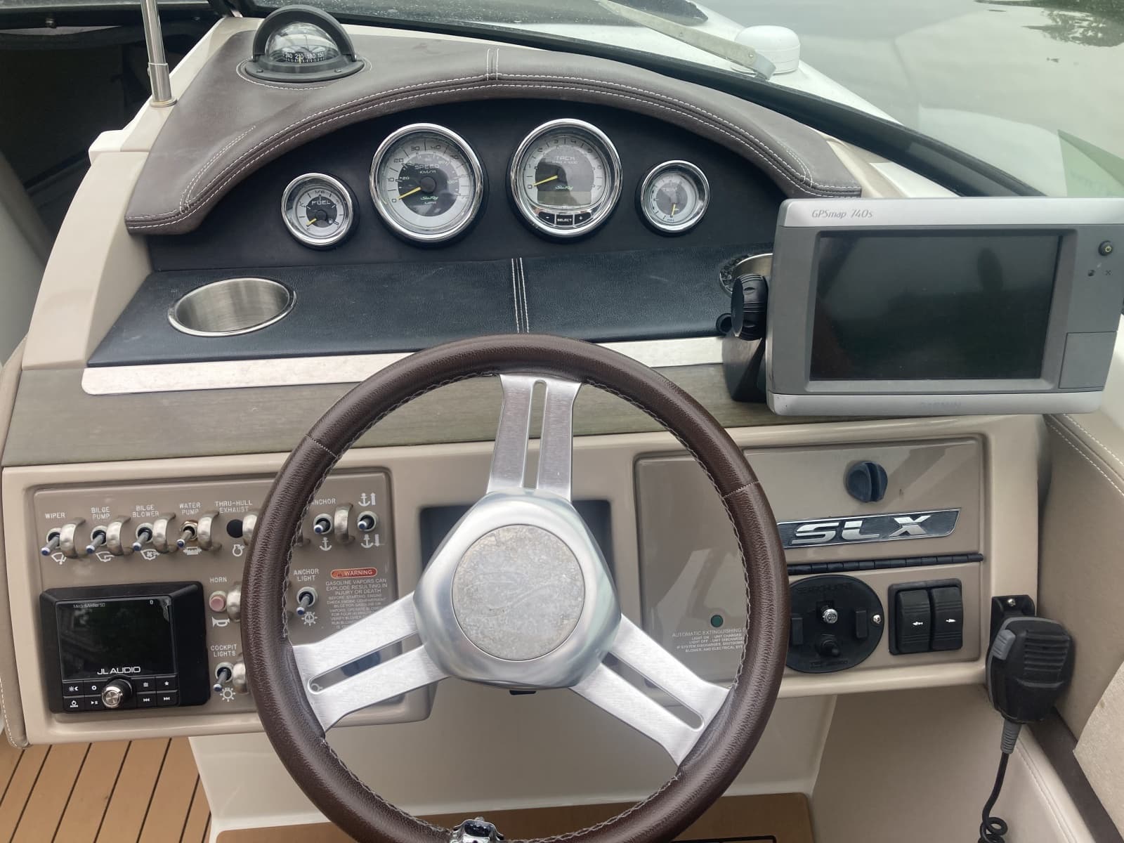 2011 Sea Ray 270 SLX