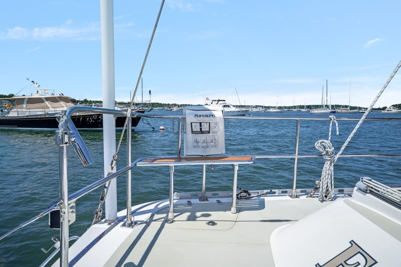 2005 Hylas 54