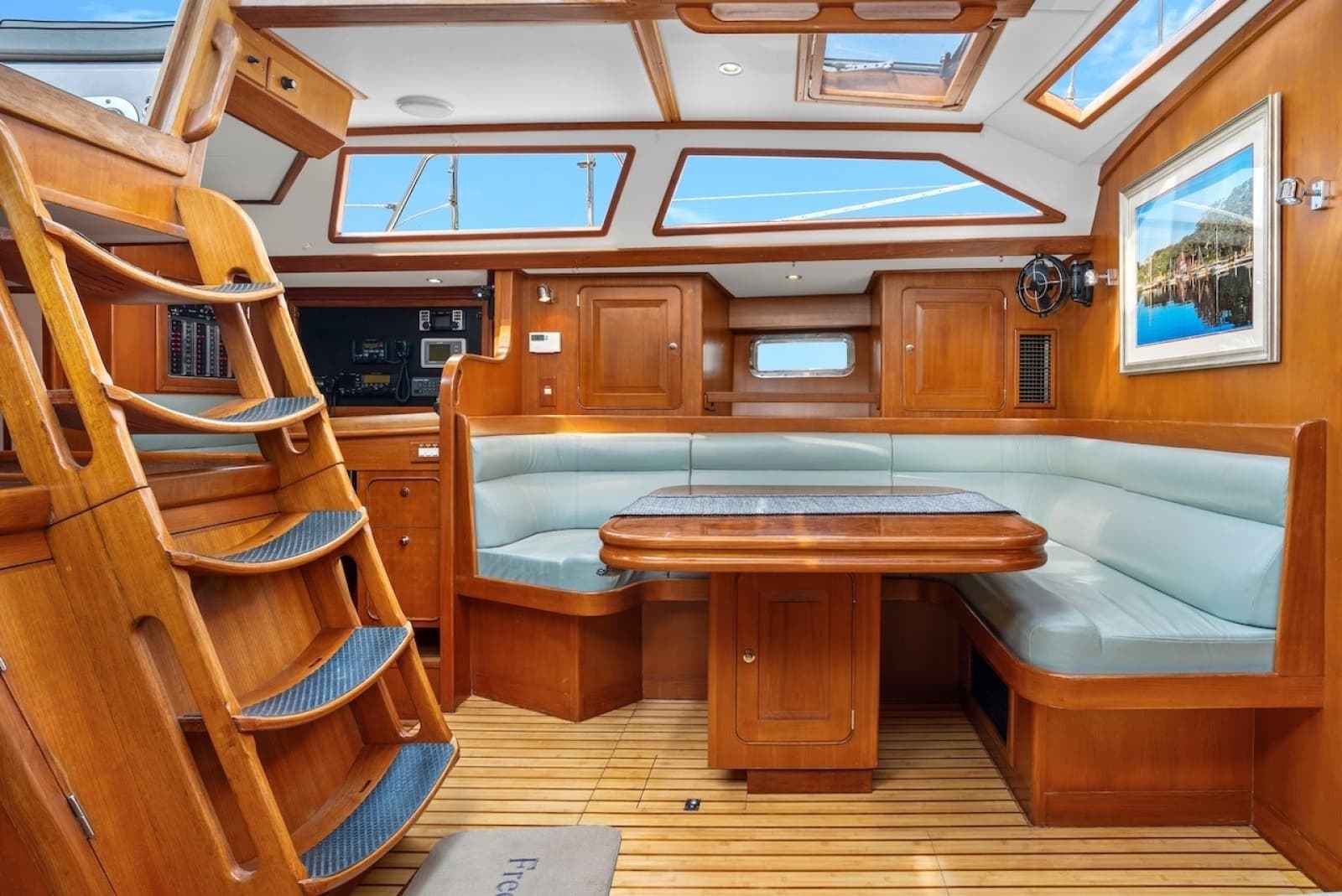 2005 Hylas 54