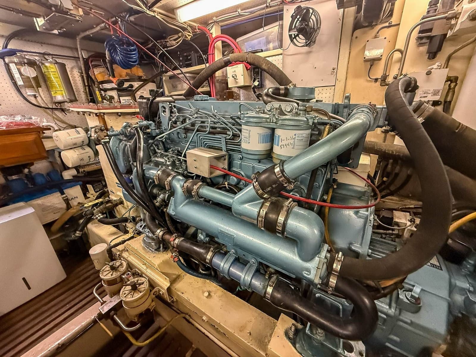 DeFever 49 Port Engine 