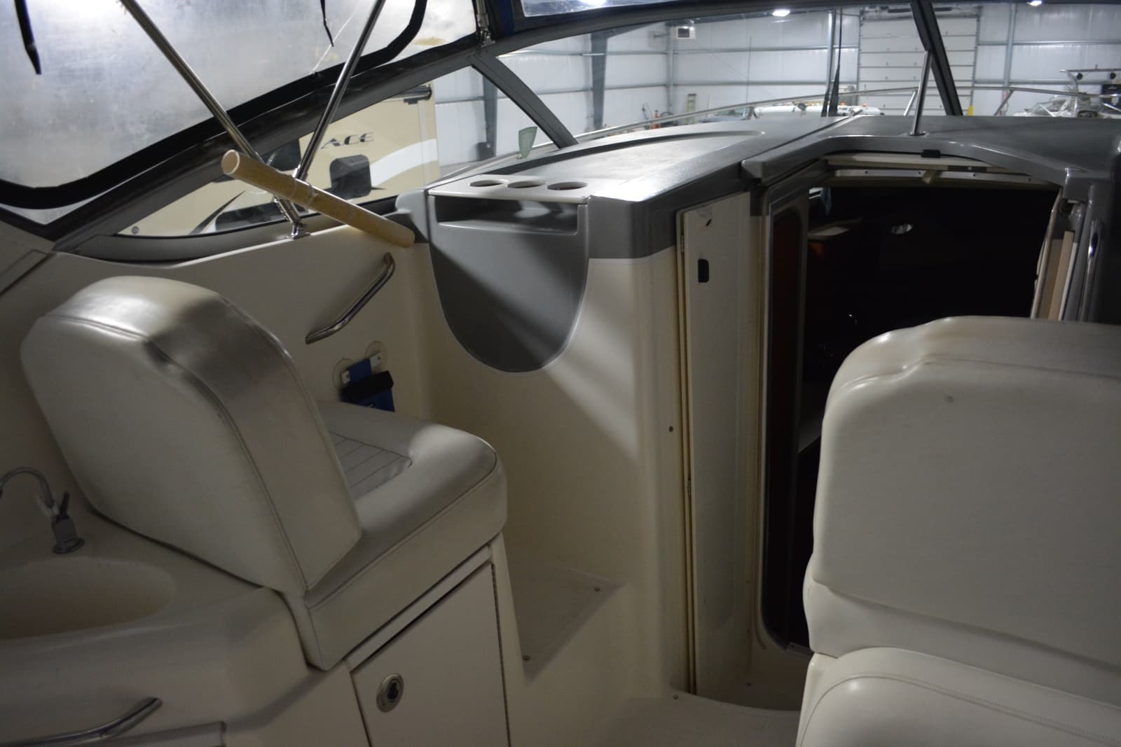 2006 Bayliner 305