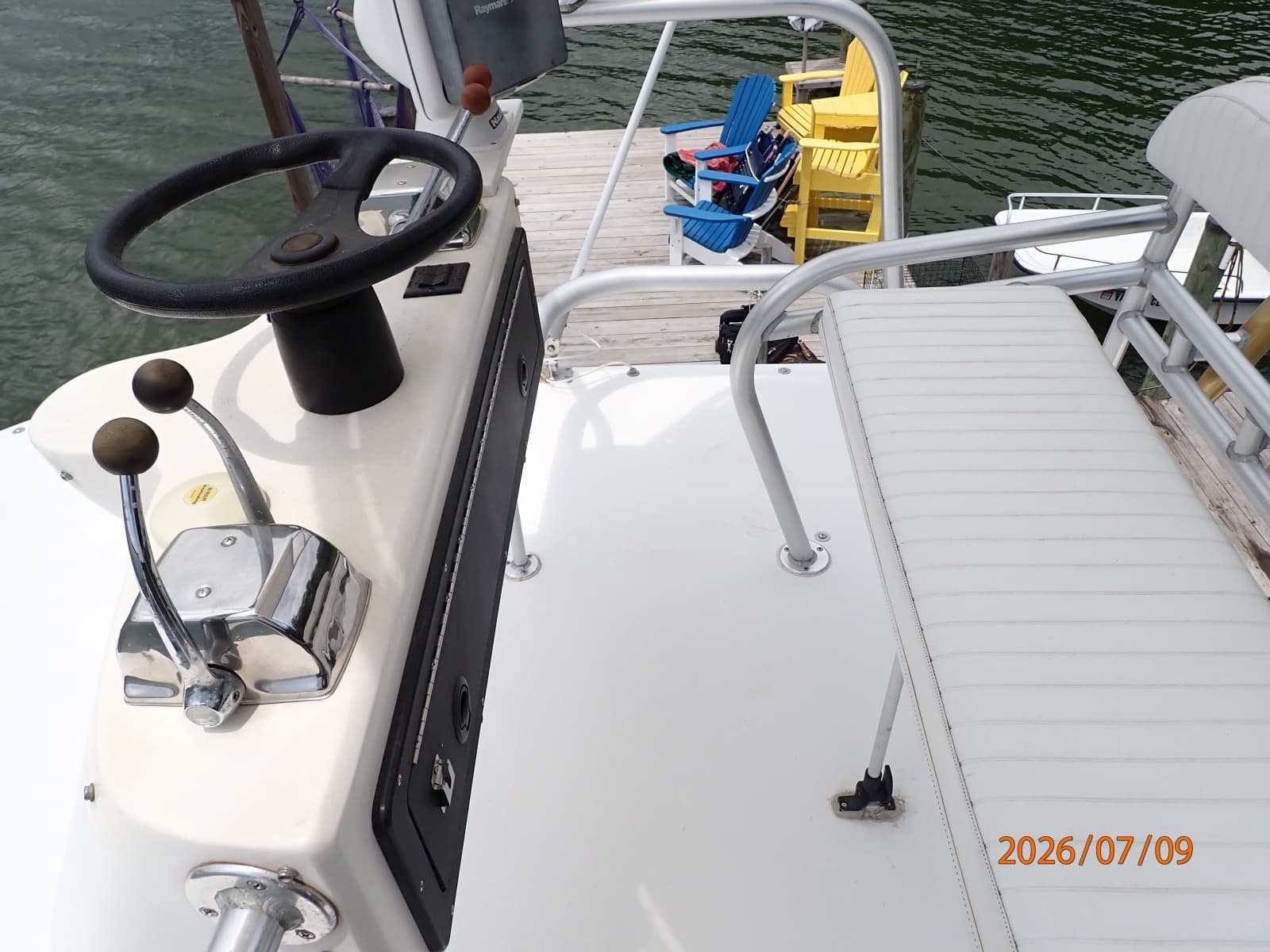 30' Pursuit tower starboard