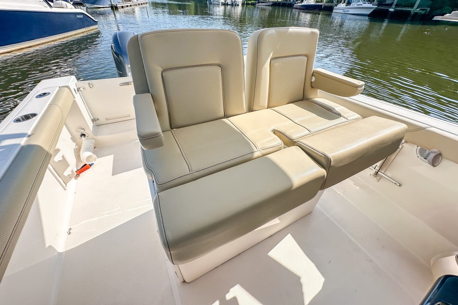 2018 Pursuit C 260