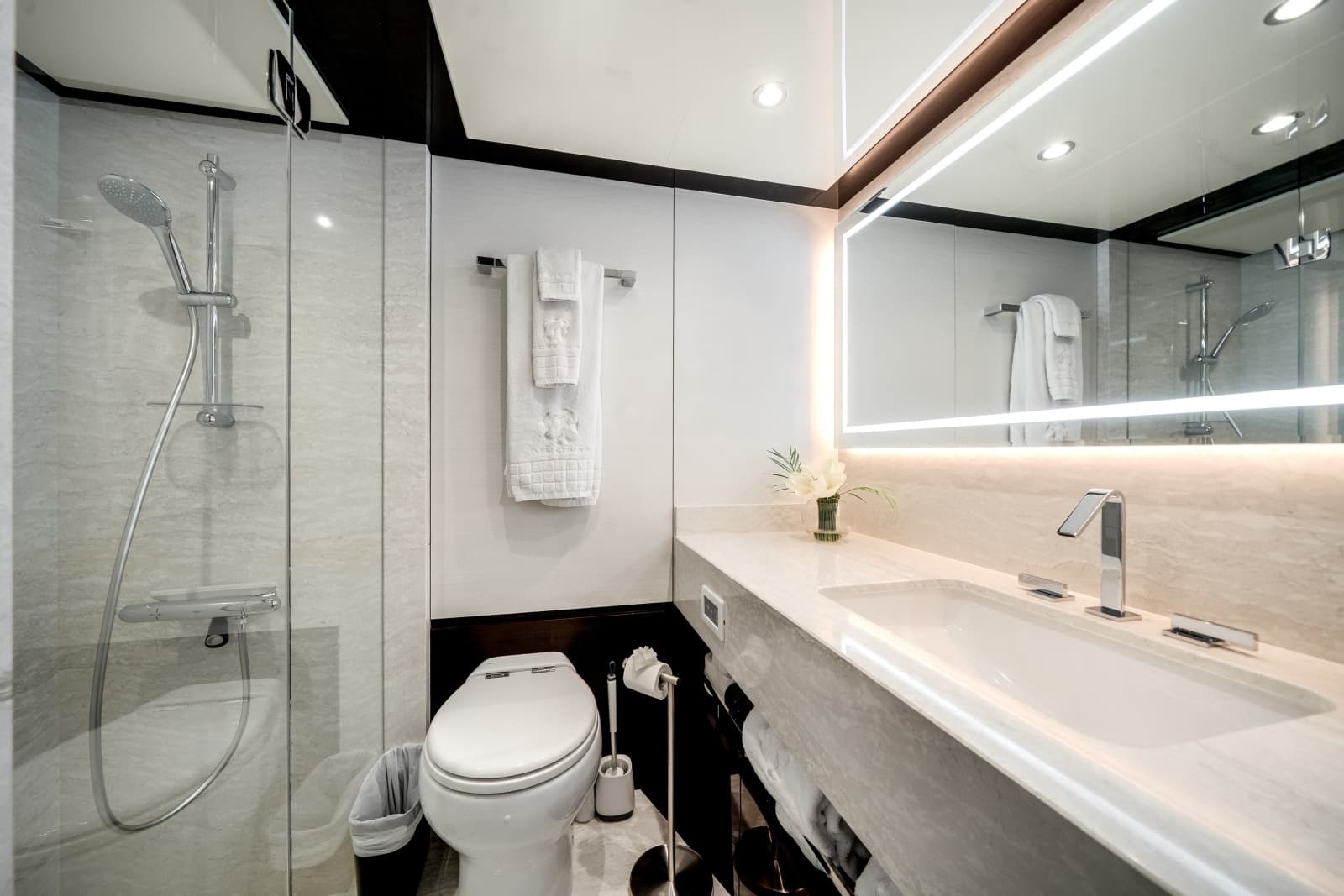 Guest Ensuite Bath