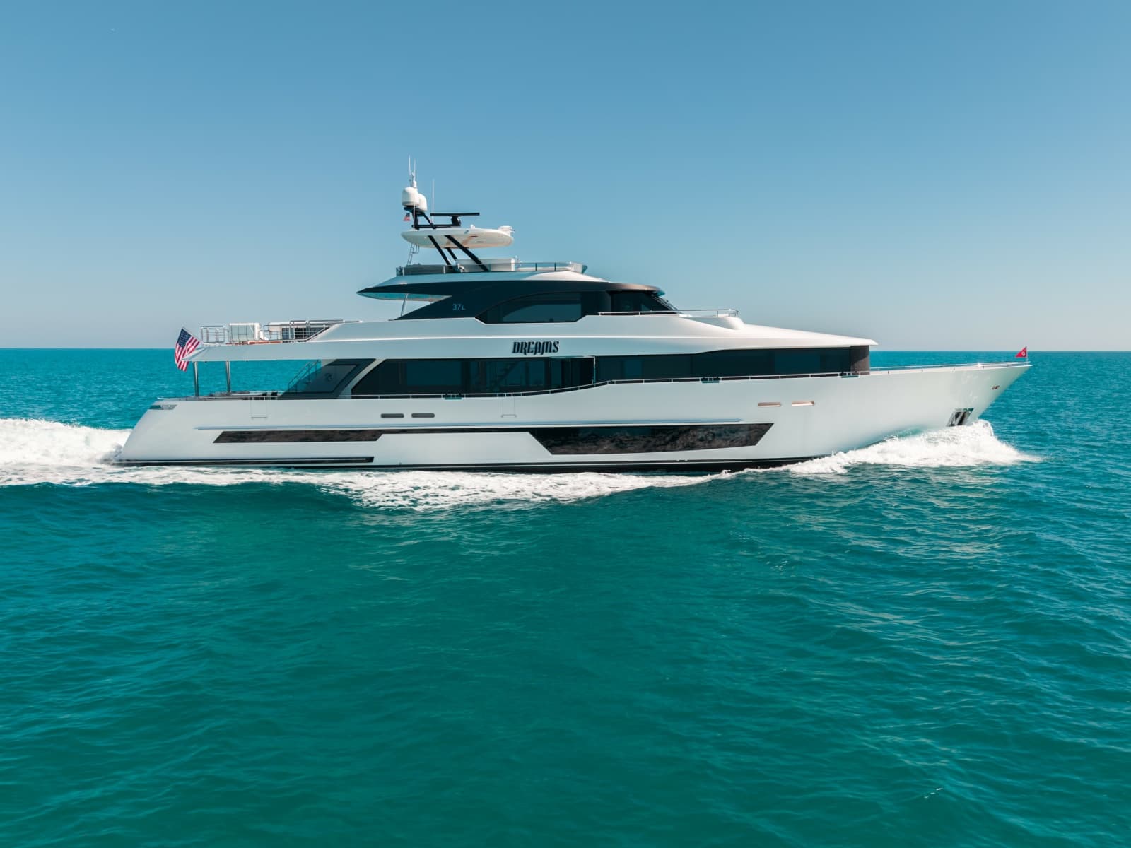 2022 Ocean Alexander OA 37L