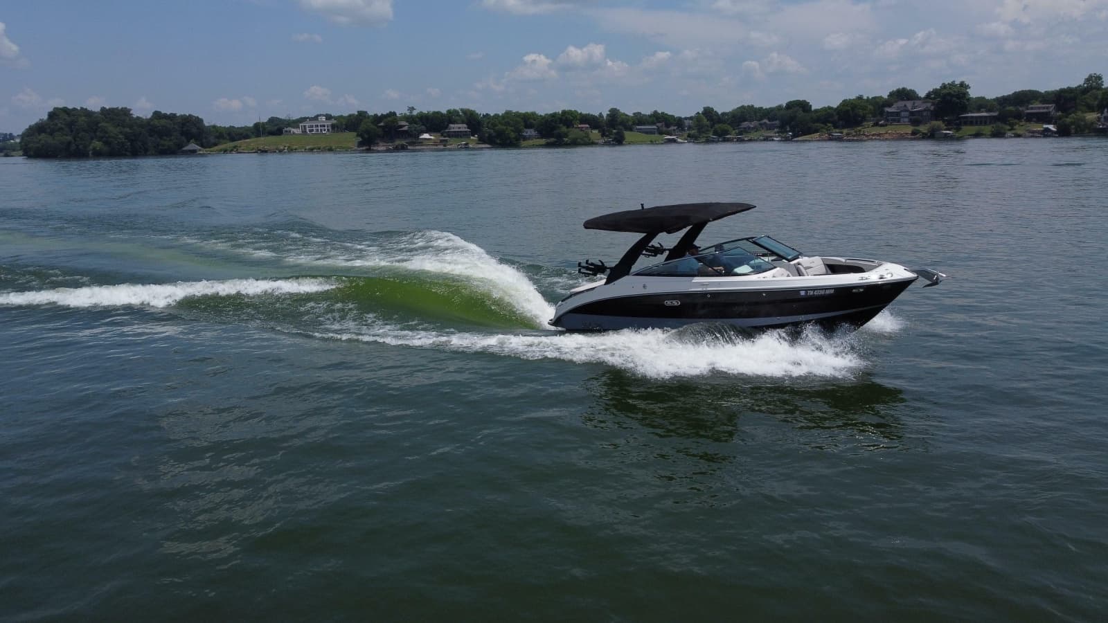 2023 Sea Ray SLX 260 Surf