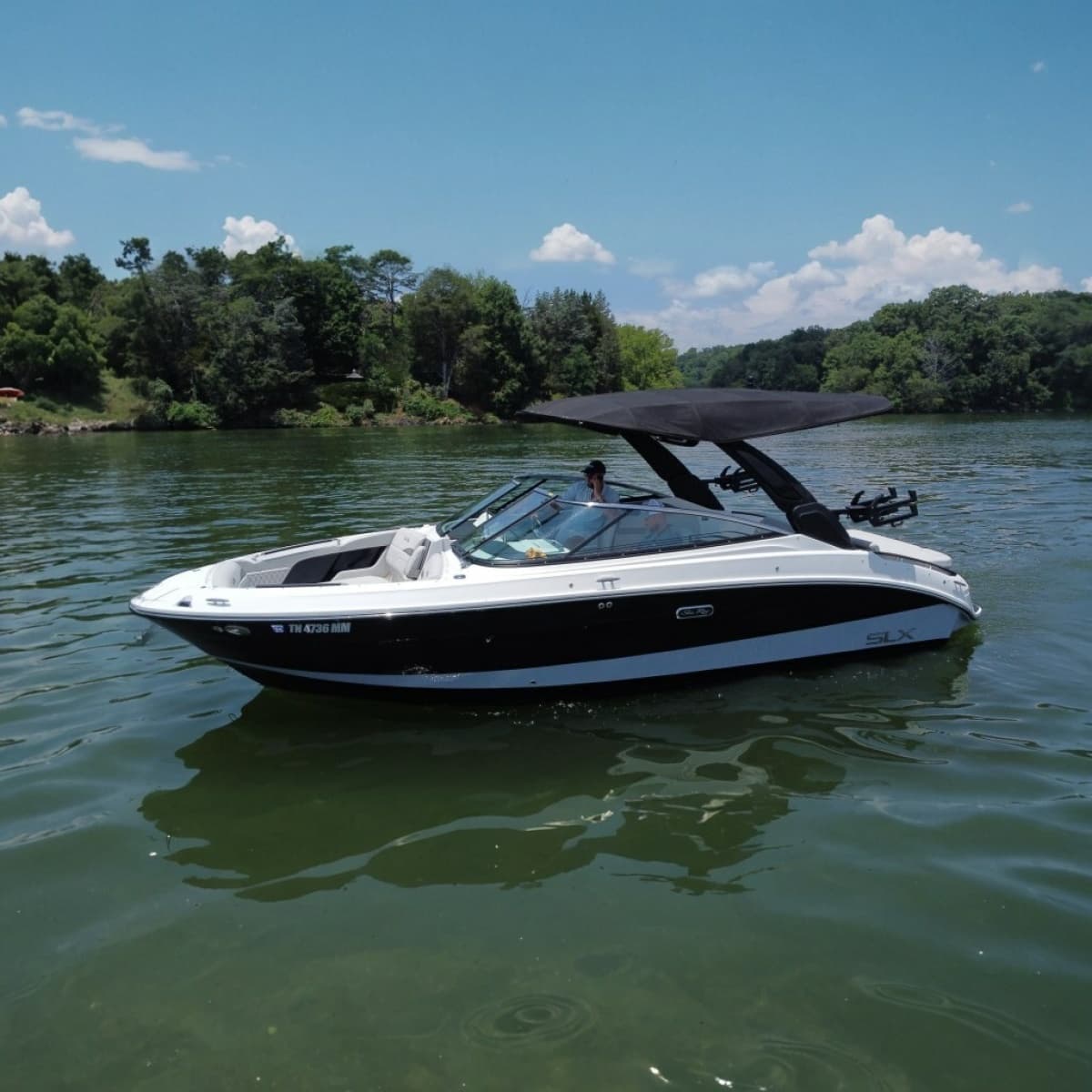 2023 Sea Ray SLX 260 Surf