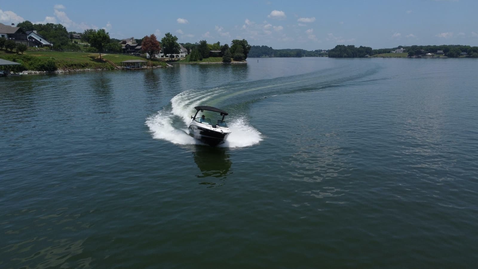 2023 Sea Ray SLX 260 Surf