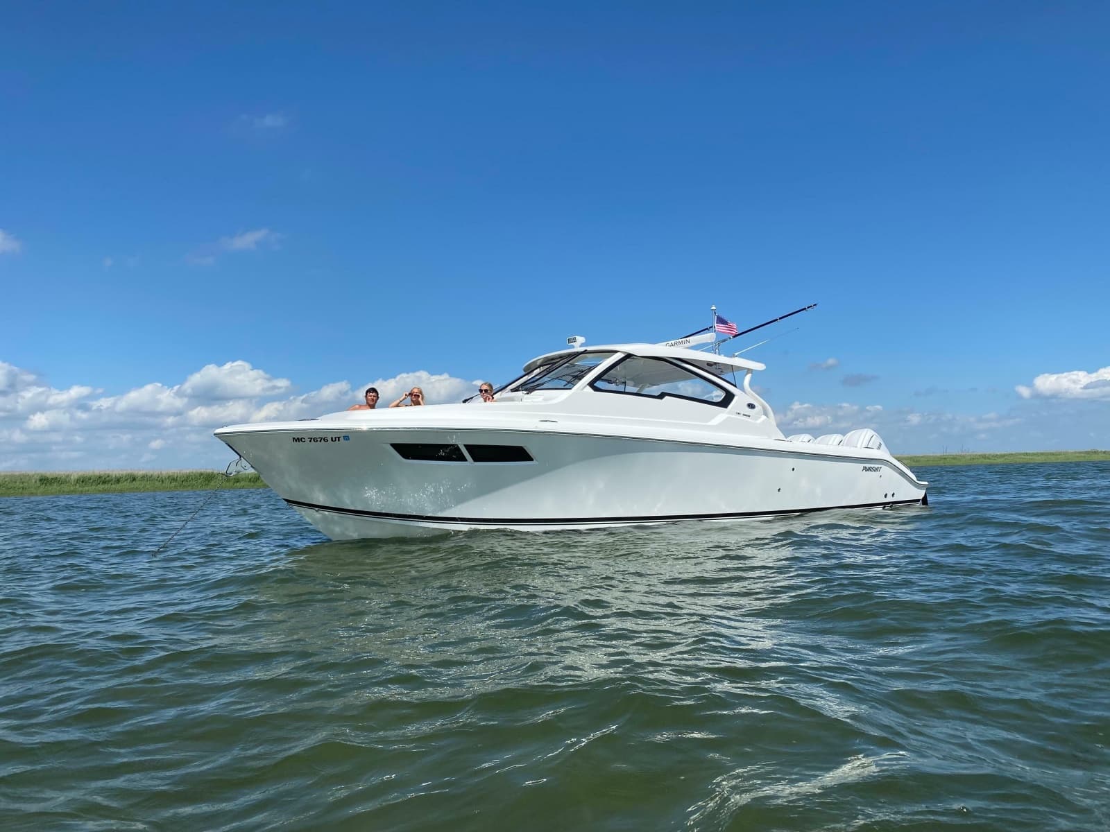 2022 Pursuit DC 365 Dual Console