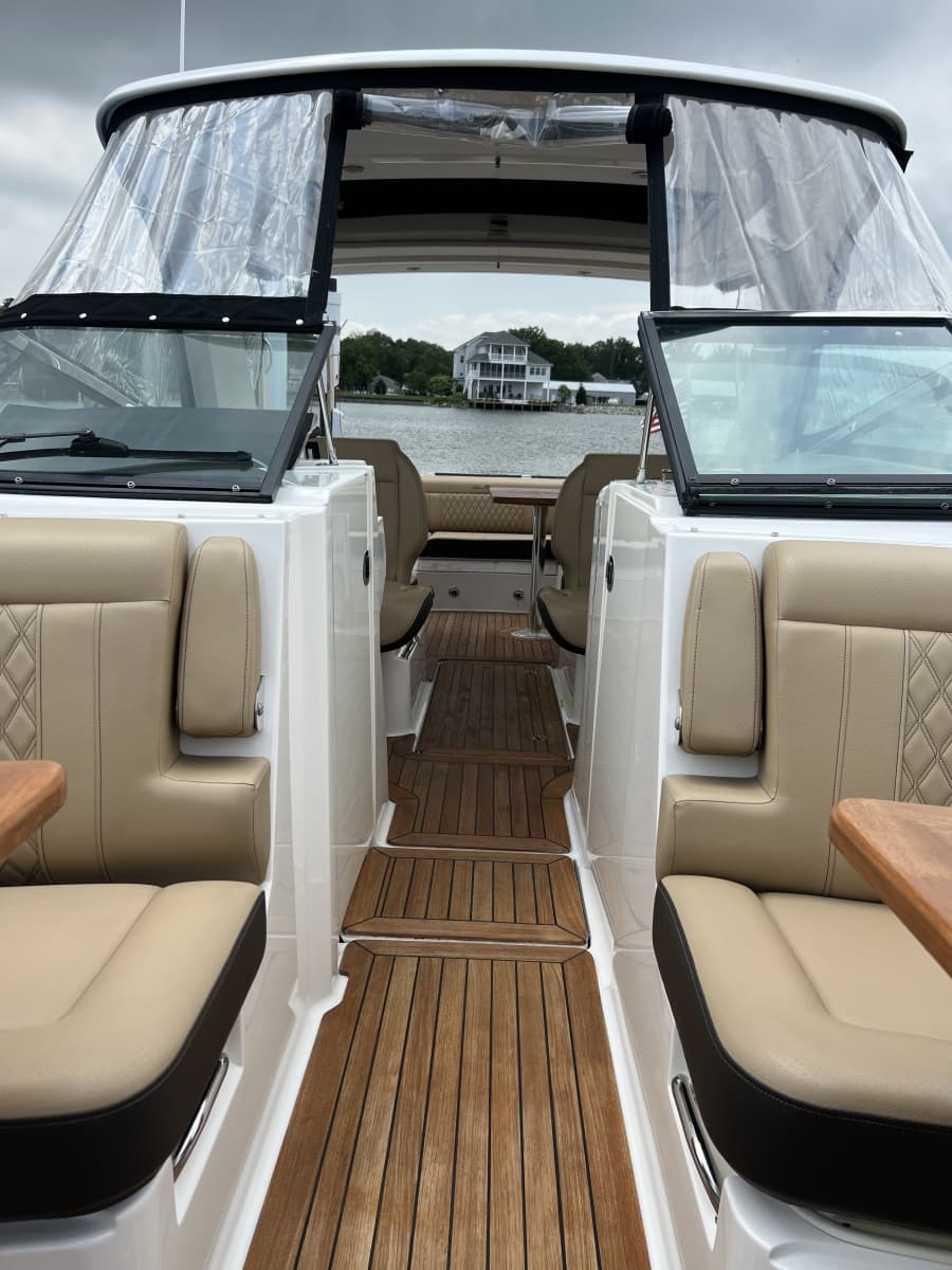 2020 Sea Ray 350 SLX