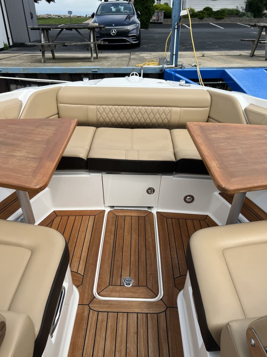 2020 Sea Ray 350 SLX