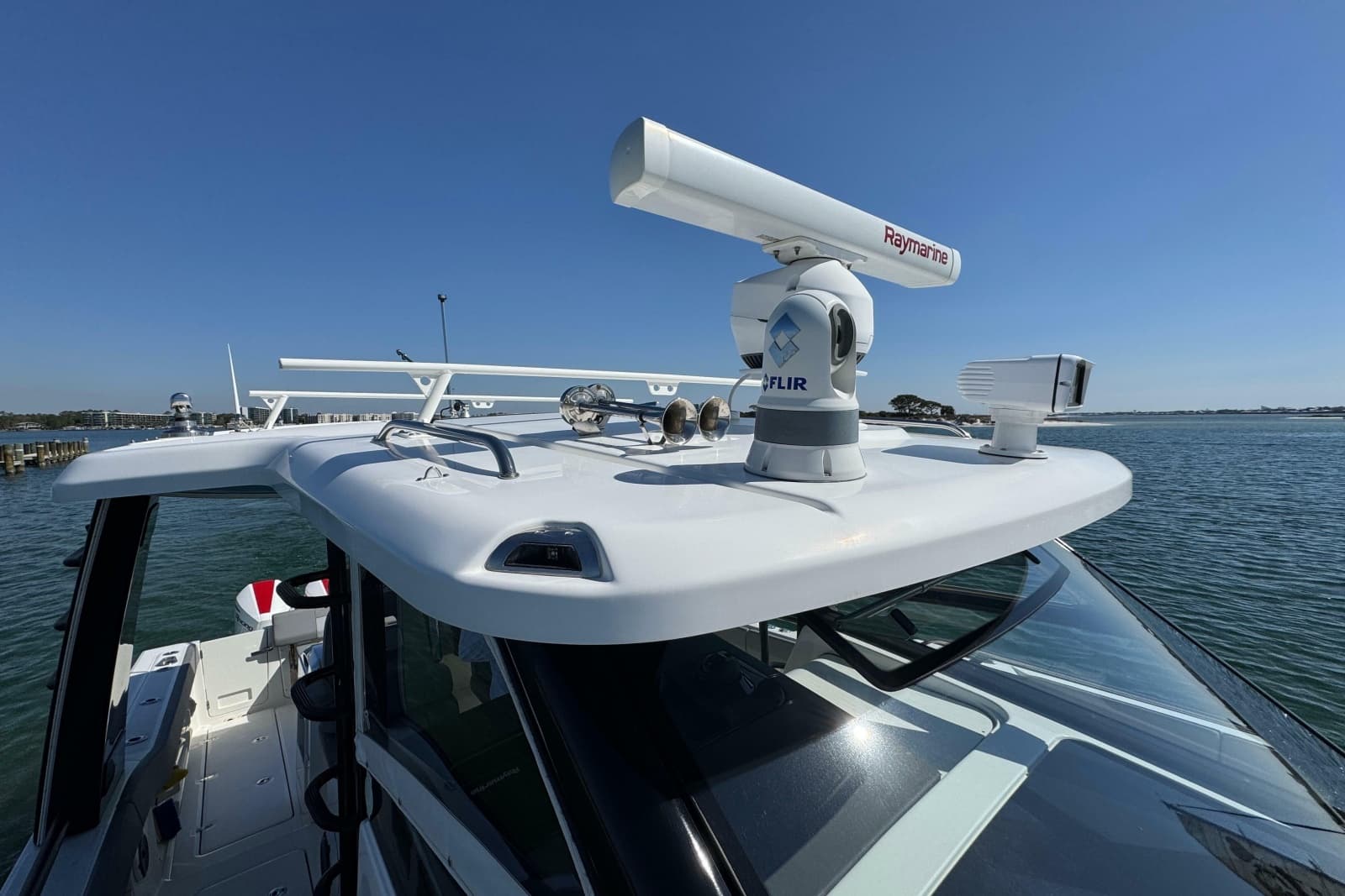 2021 Boston Whaler 420 Outrage