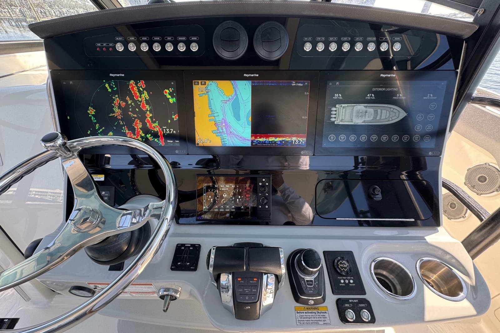2021 Boston Whaler 420 Outrage