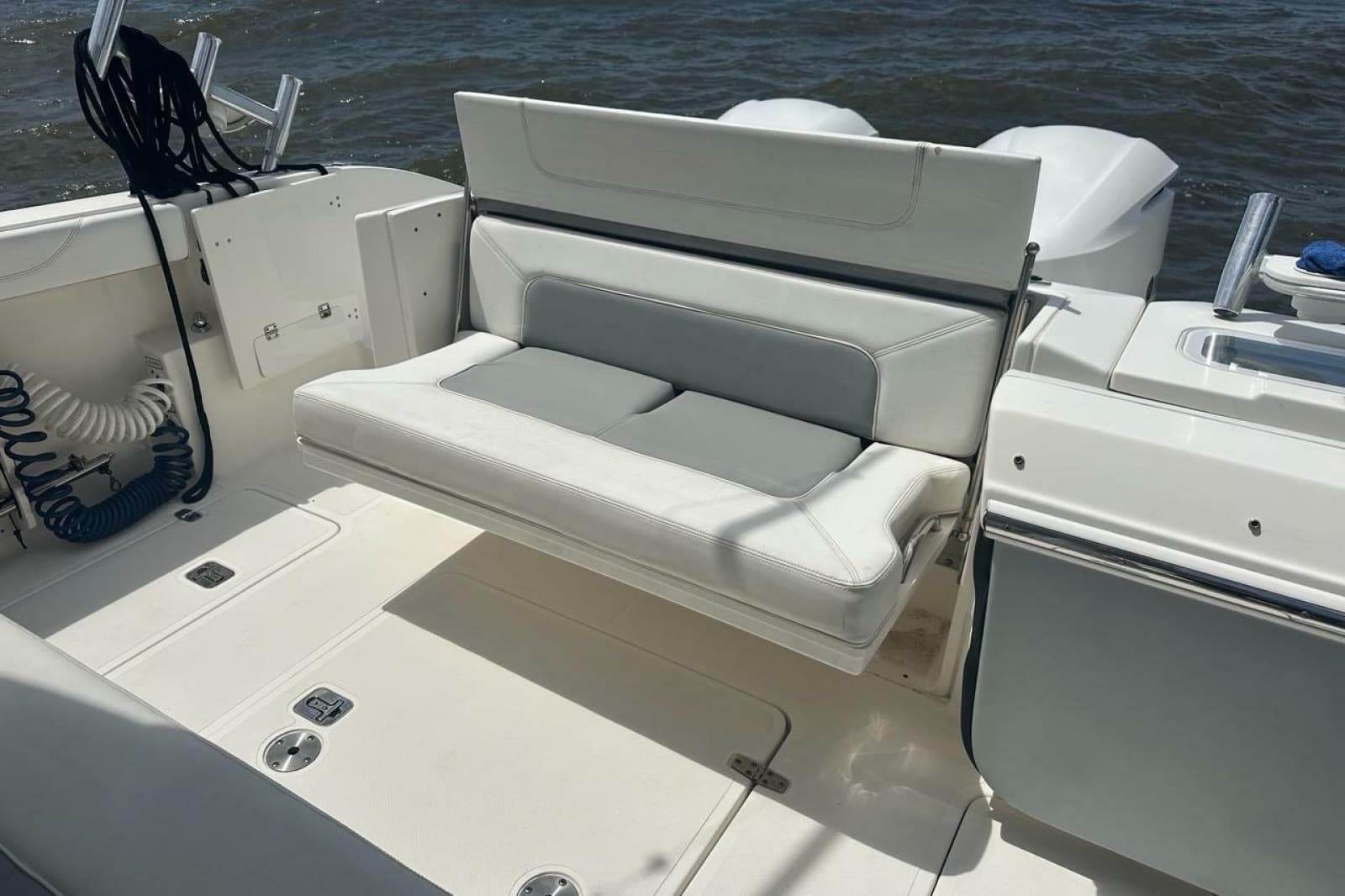 2021 Pursuit S 328 Sport