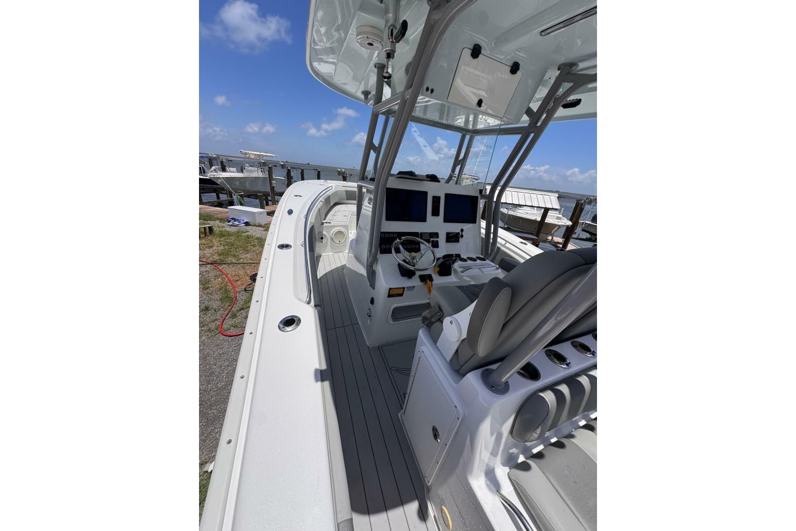 2020 Cape Horn 32XS