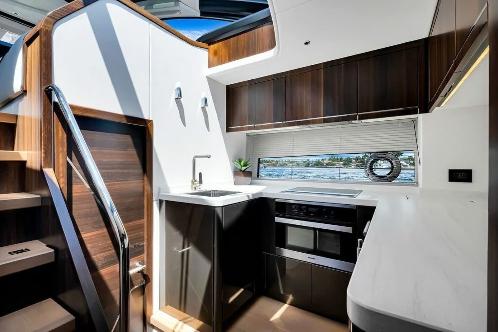2020 Sunseeker Predator 60 EVO