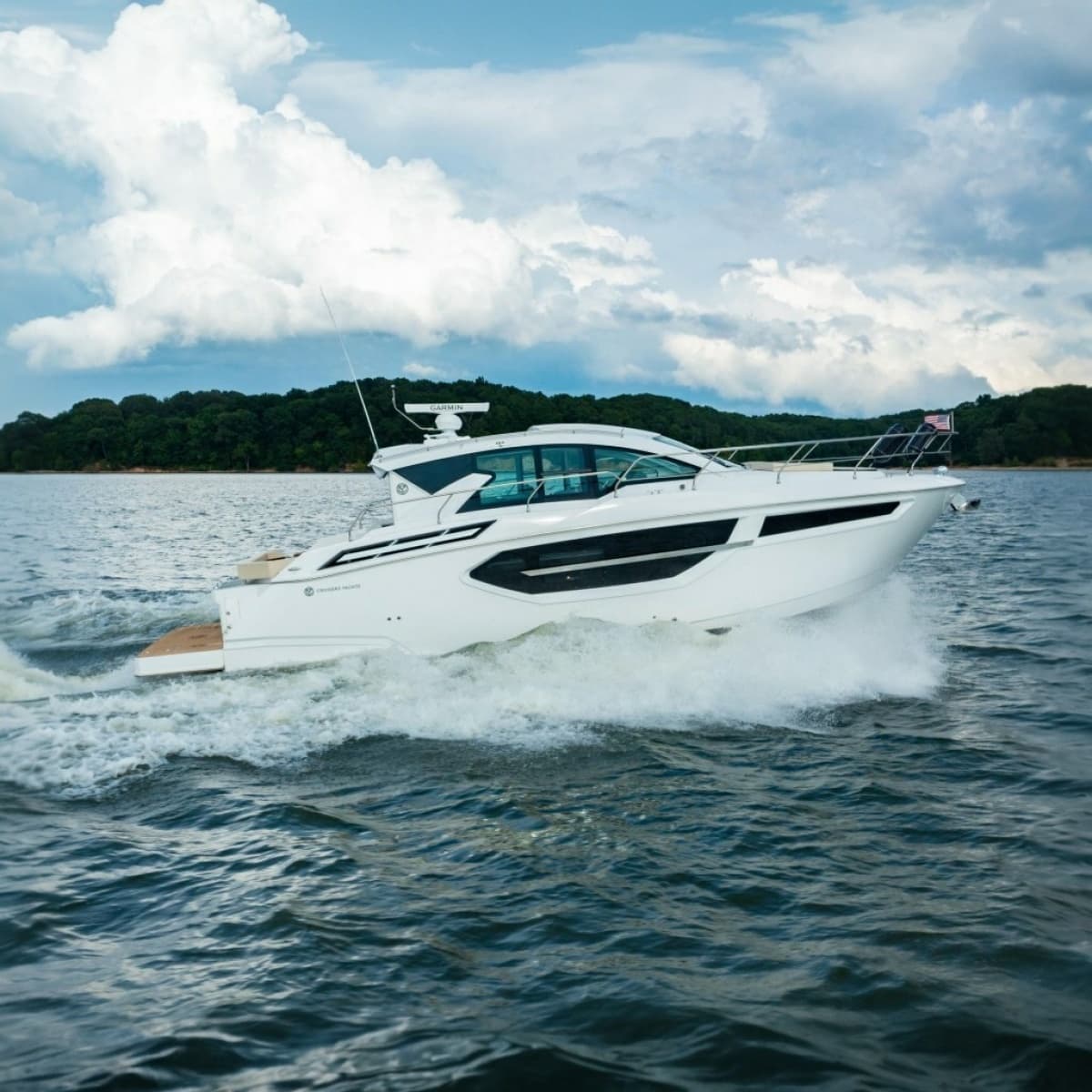 2019 Cruisers Yachts 42 Cantius