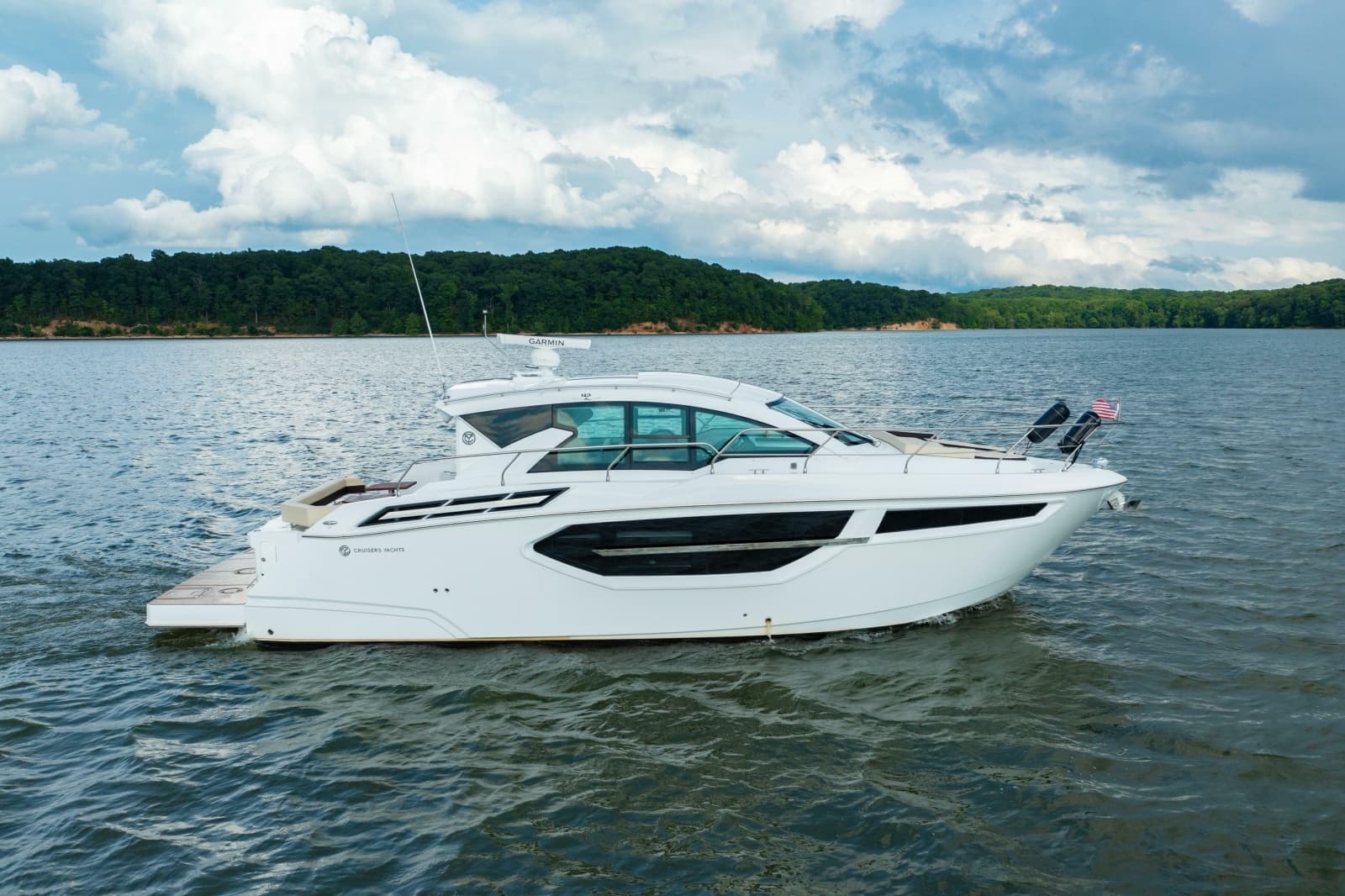 2019 Cruisers Yachts 42 Cantius