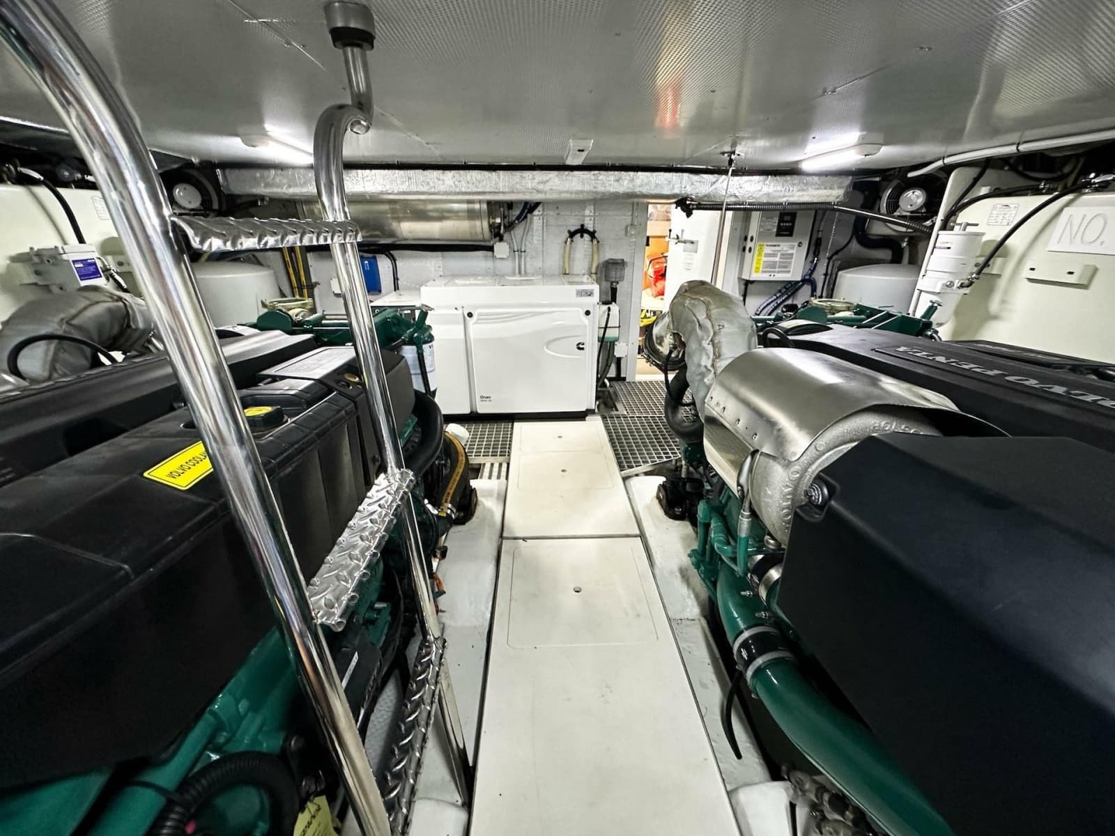 2019 Galeon 560 Sky