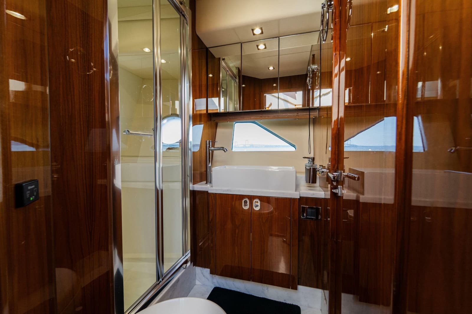 2016 Sunseeker Manhattan 65