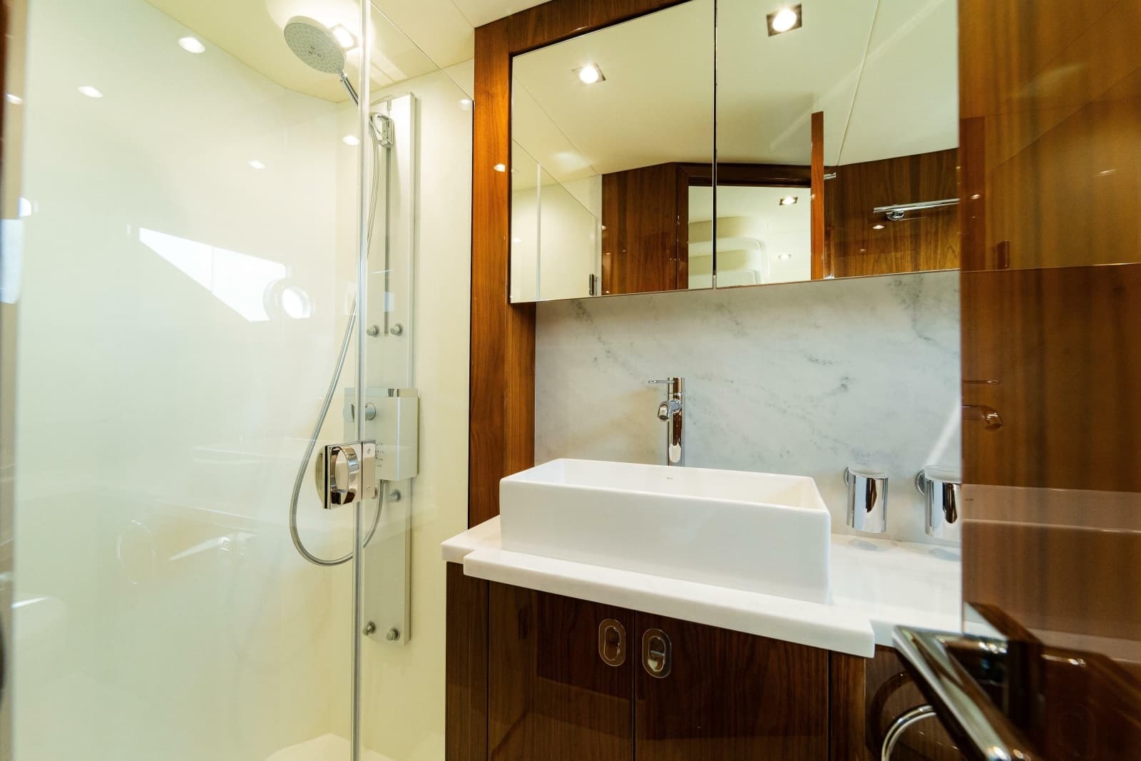 2016 Sunseeker Manhattan 65
