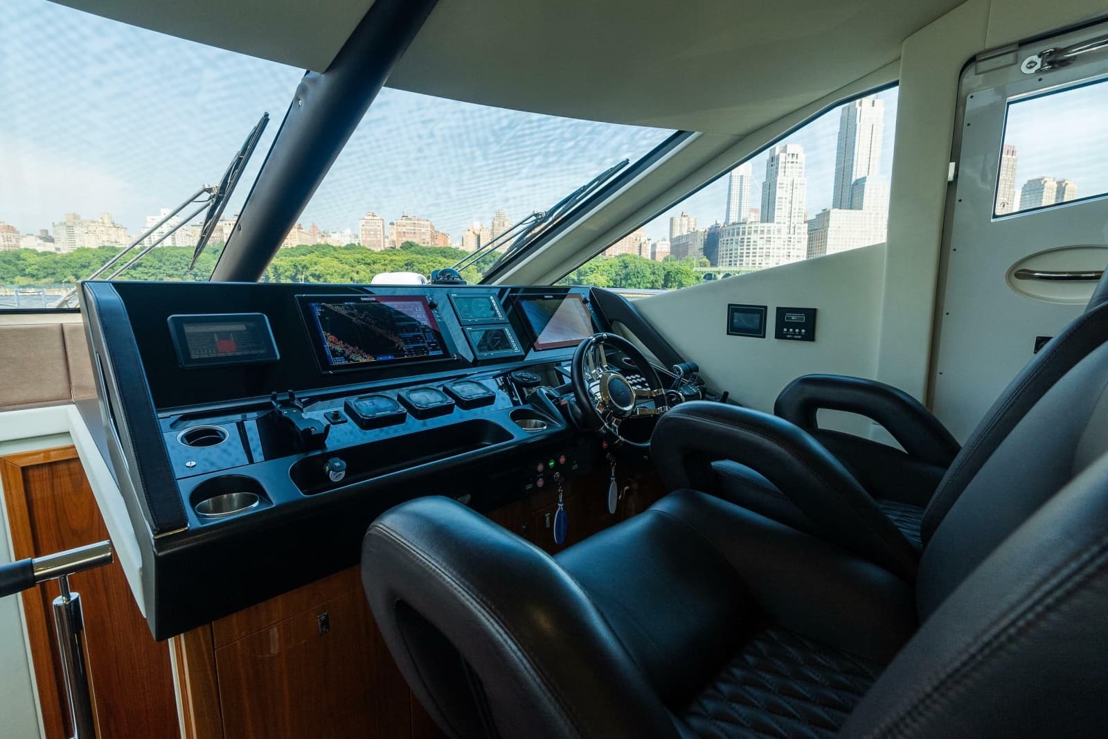 2016 Sunseeker Manhattan 65