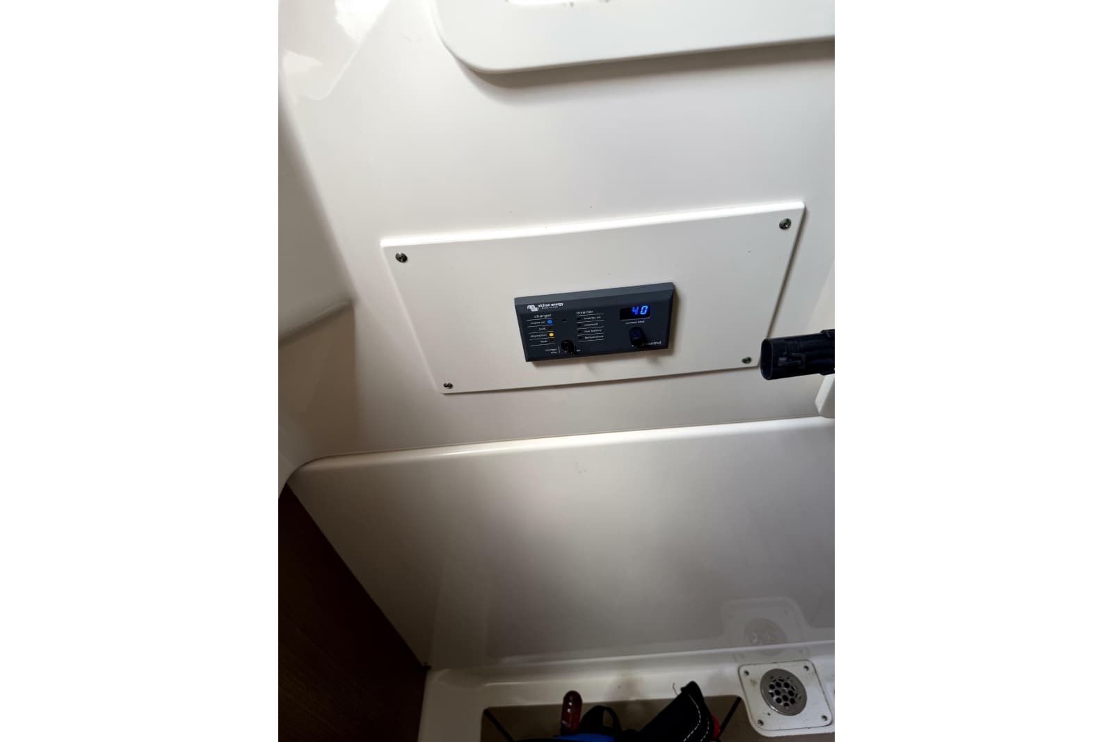 2014 Boston Whaler 350 Outrage