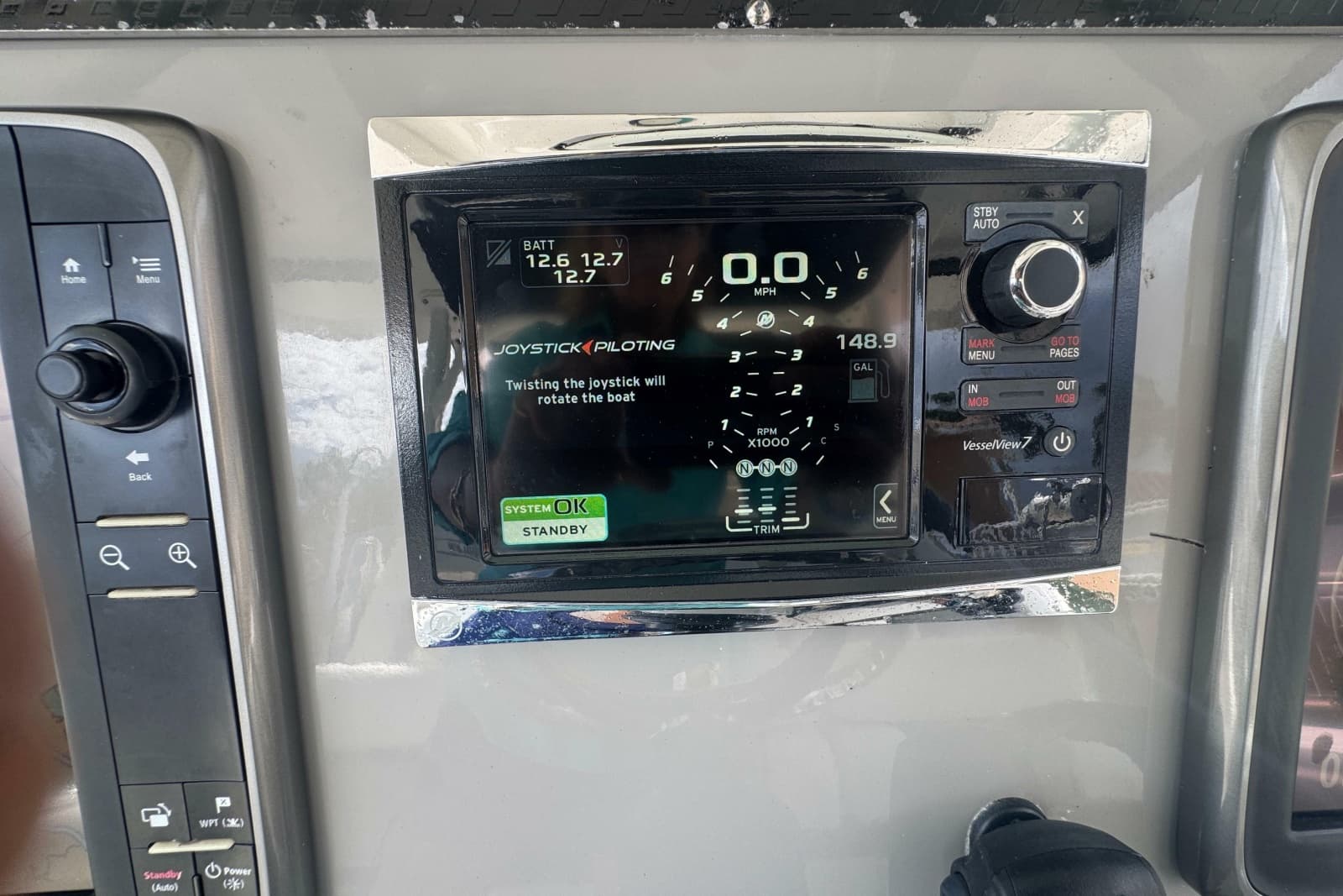 2014 Boston Whaler 350 Outrage