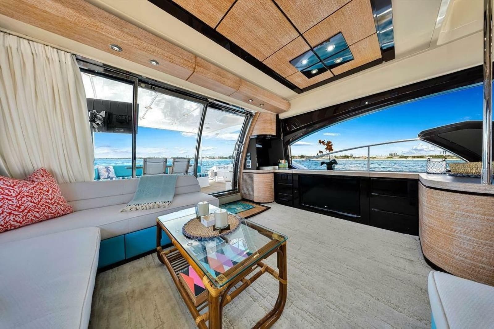 2011 Azimut 70