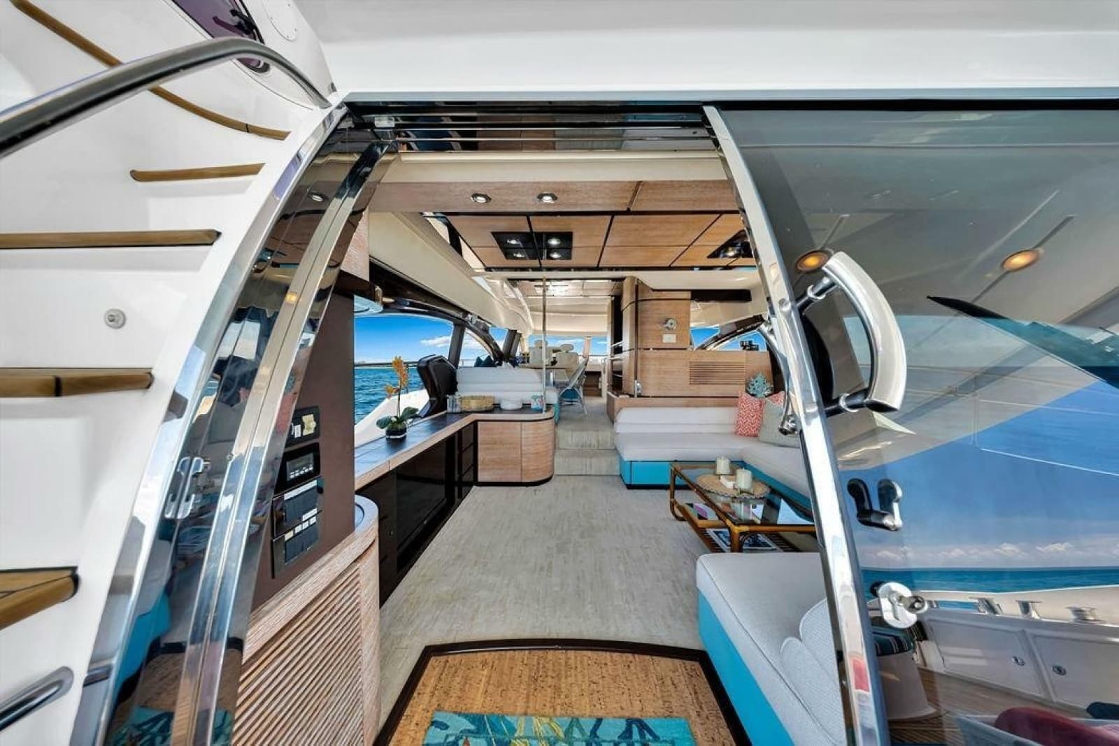 2011 Azimut 70