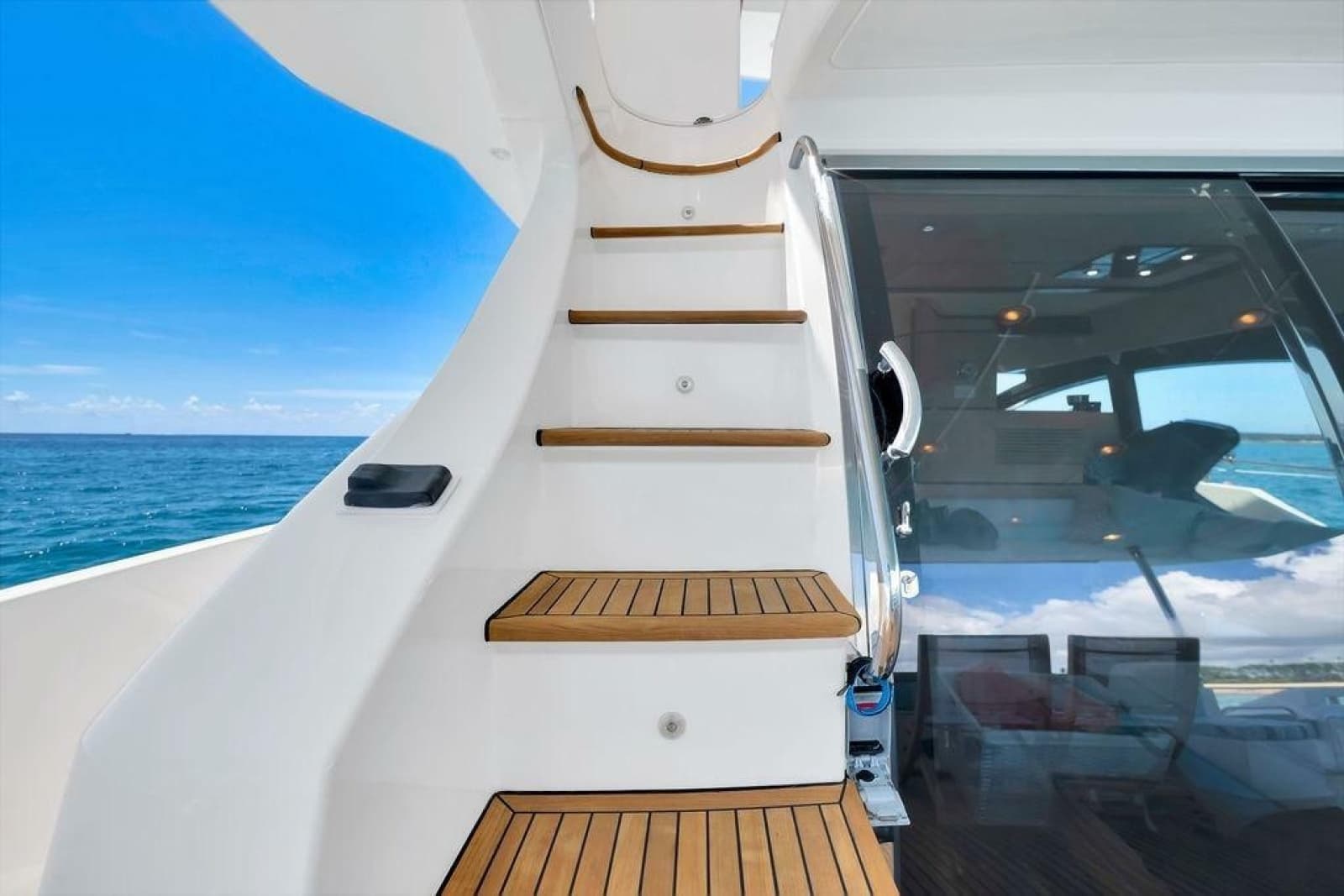 2011 Azimut 70