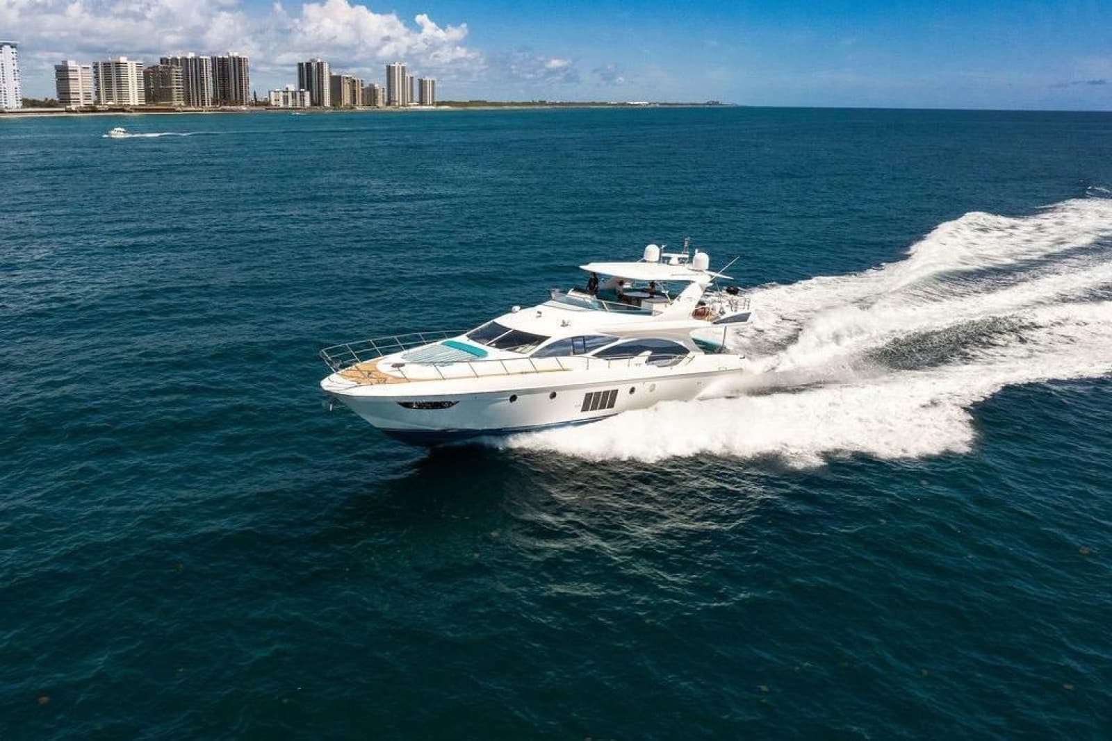 2011 Azimut 70