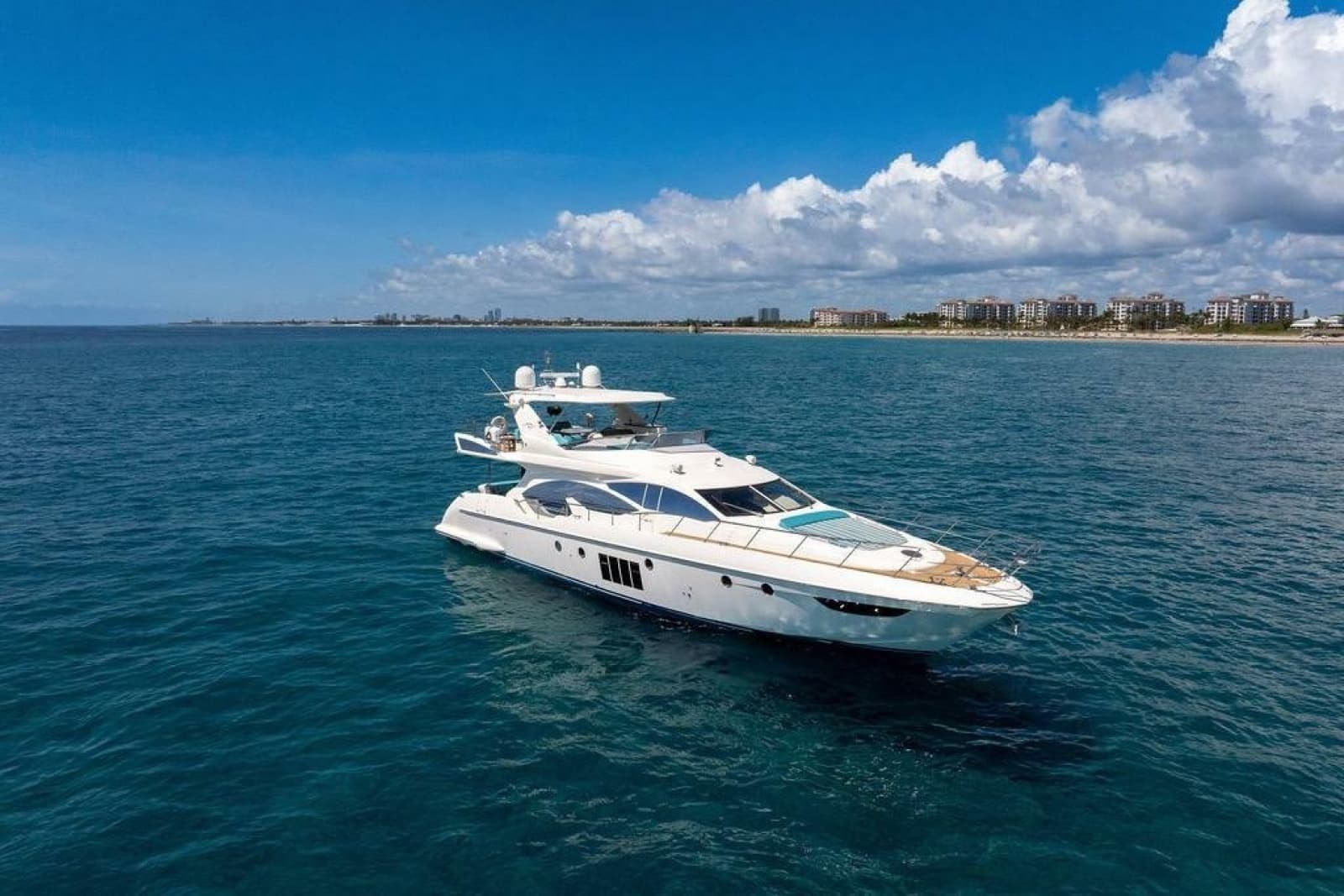 2011 Azimut 70