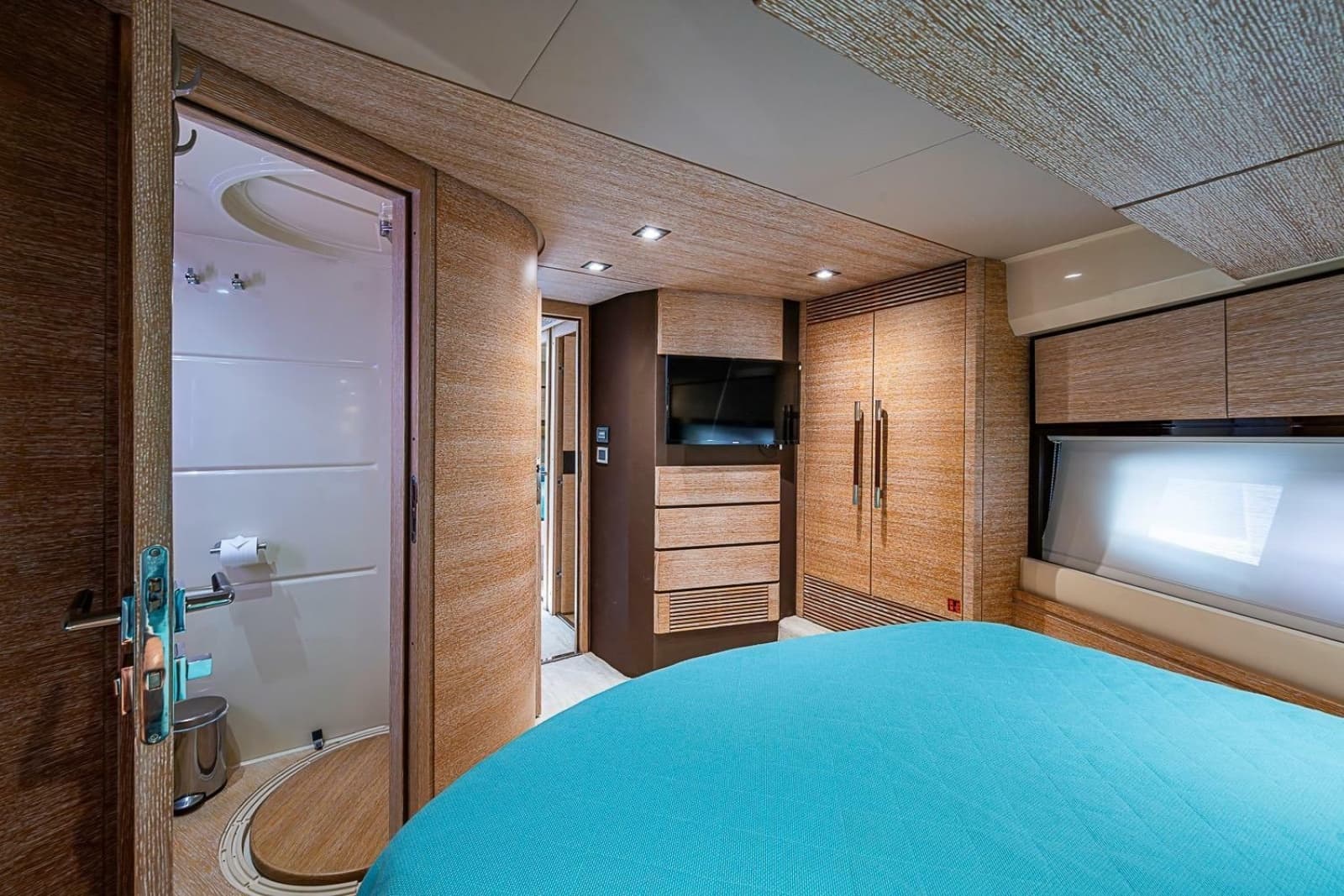 2011 Azimut 70