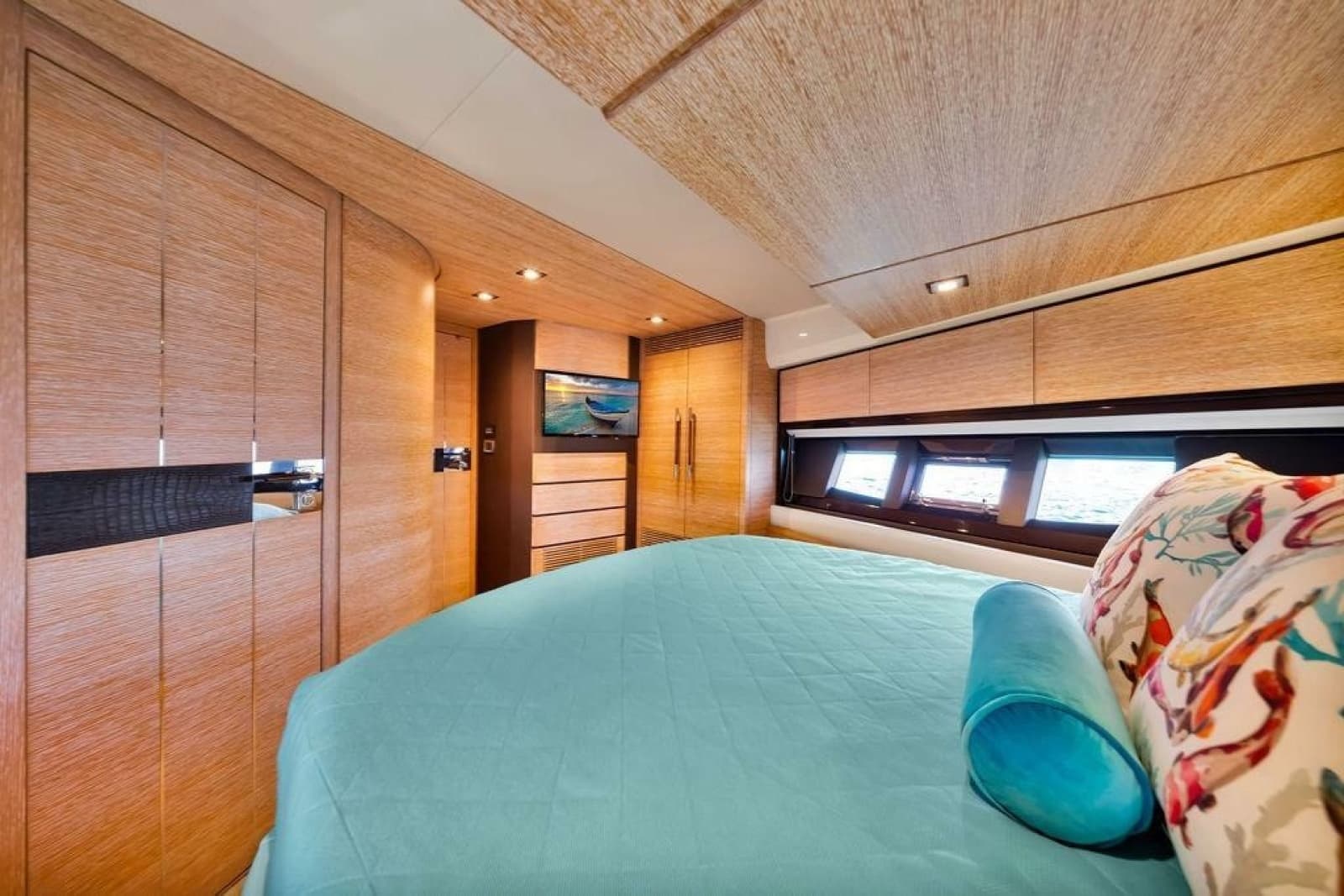 2011 Azimut 70