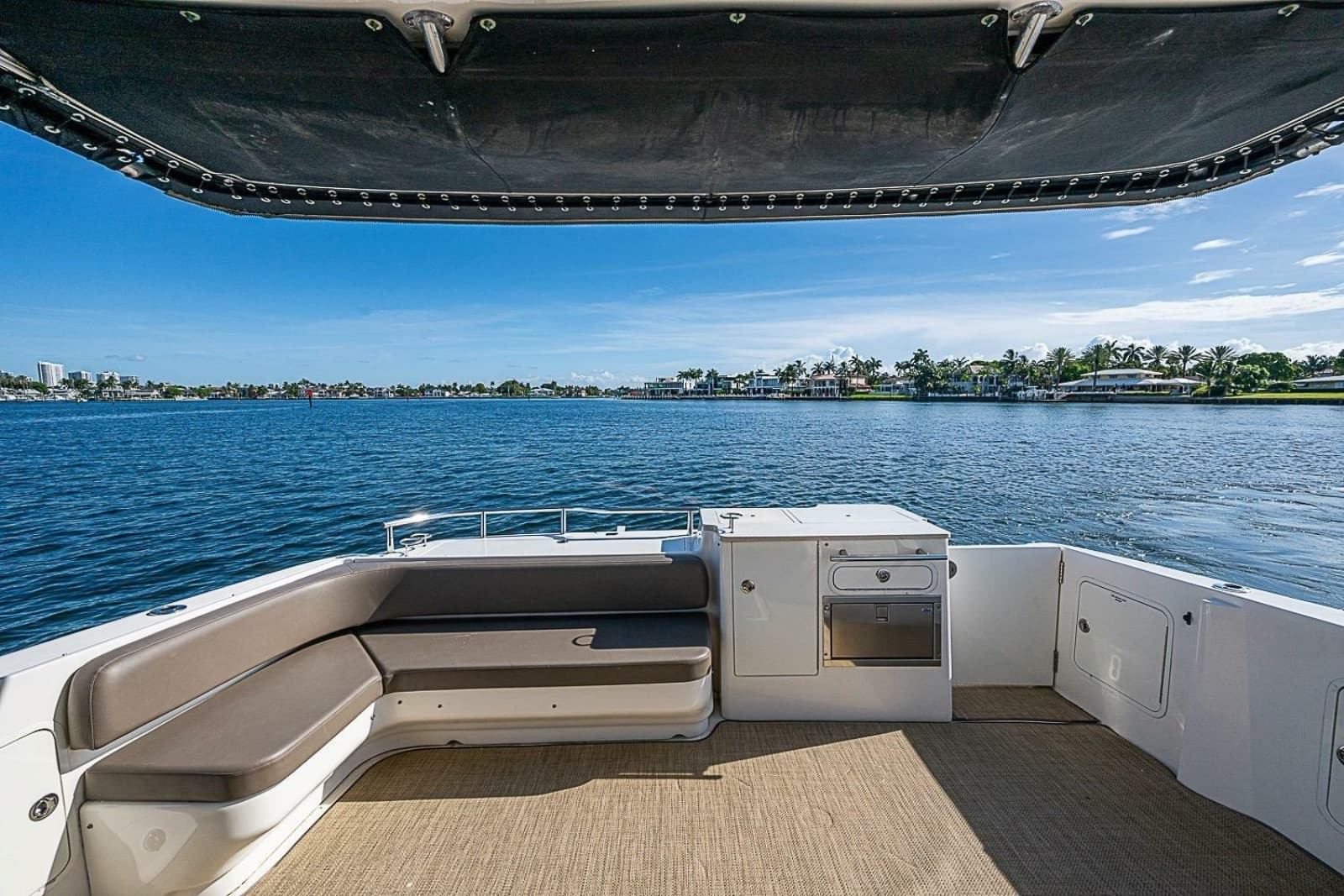 2010 Sea Ray 52 Sedan Bridge