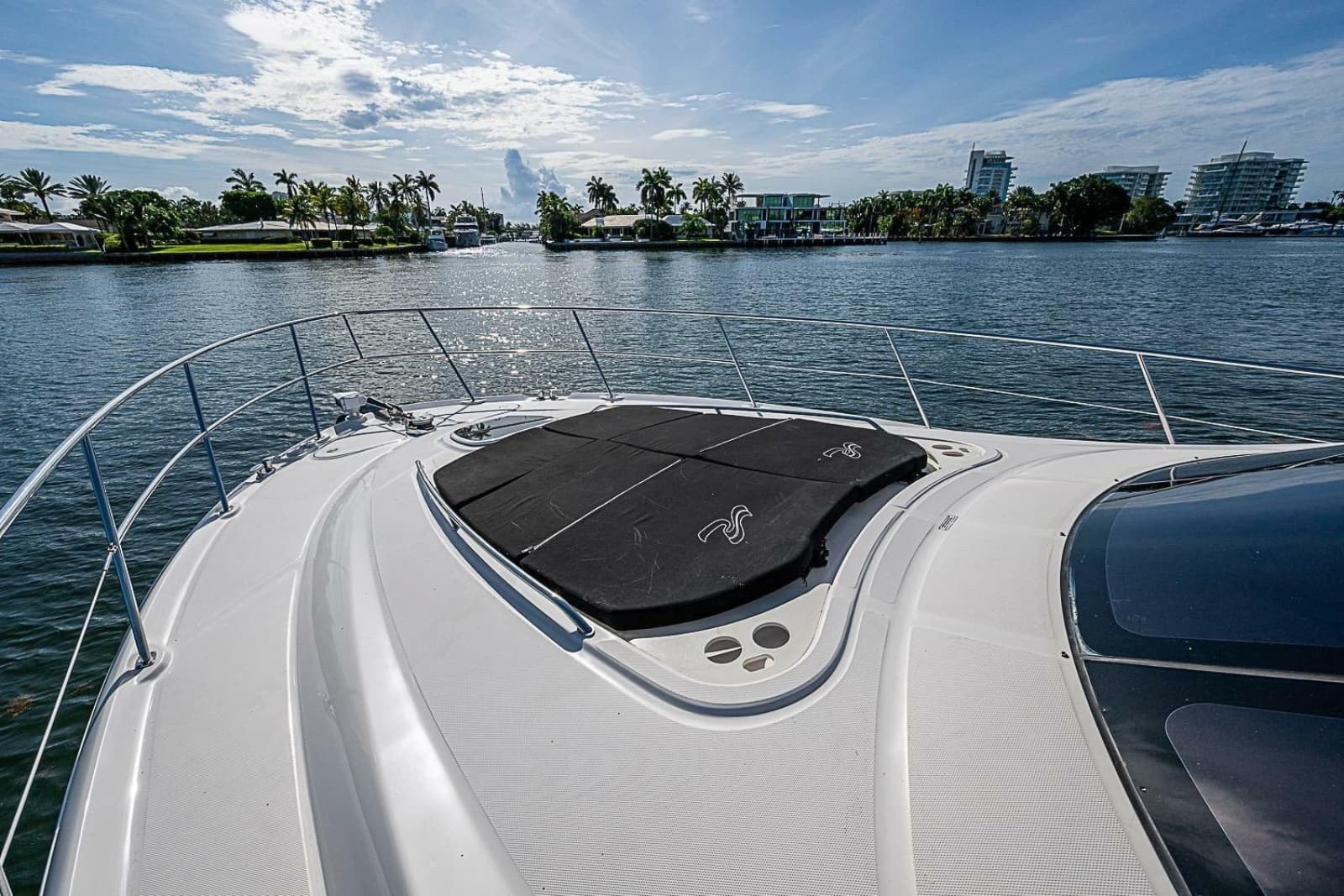 2010 Sea Ray 52 Sedan Bridge