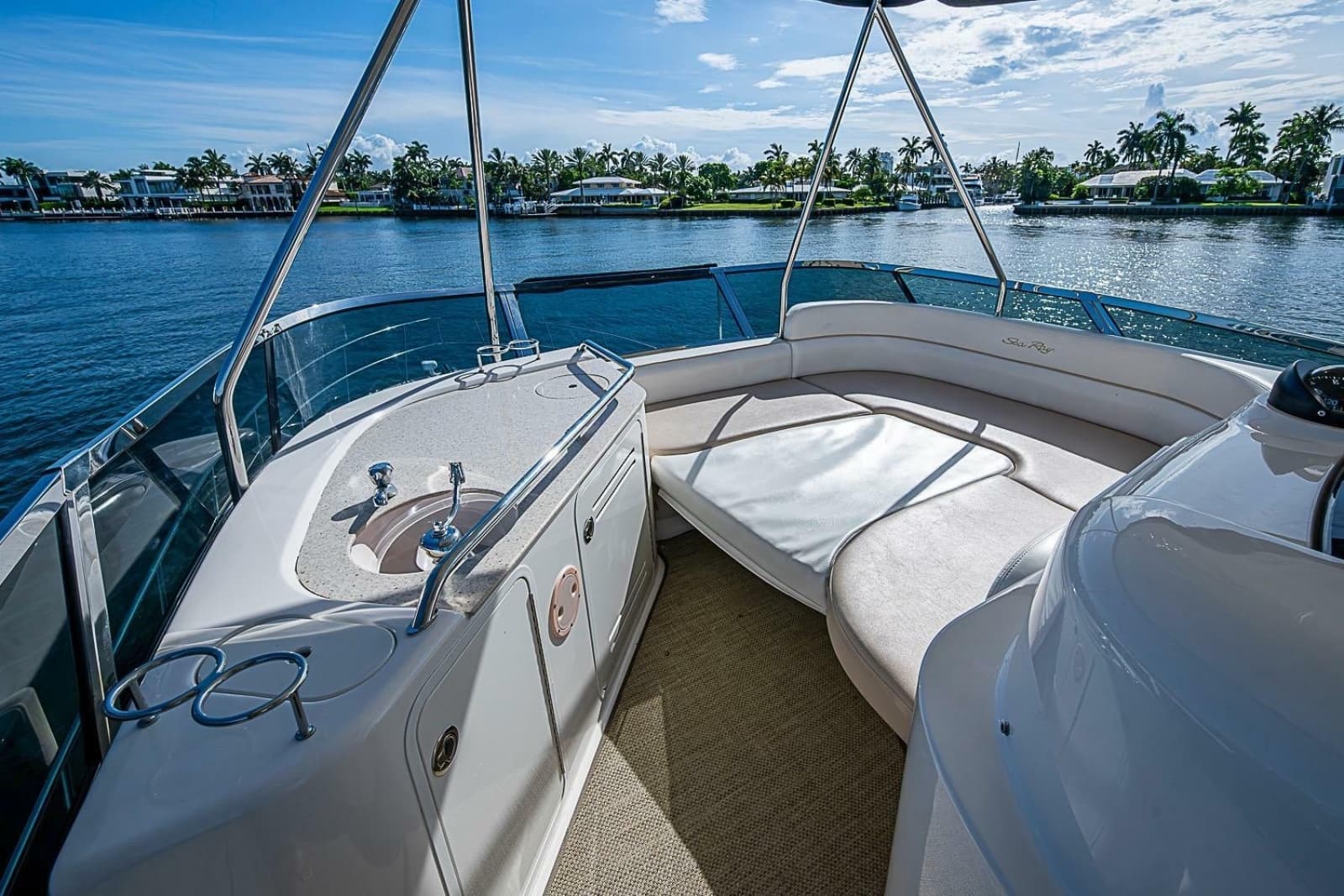 2010 Sea Ray 52 Sedan Bridge